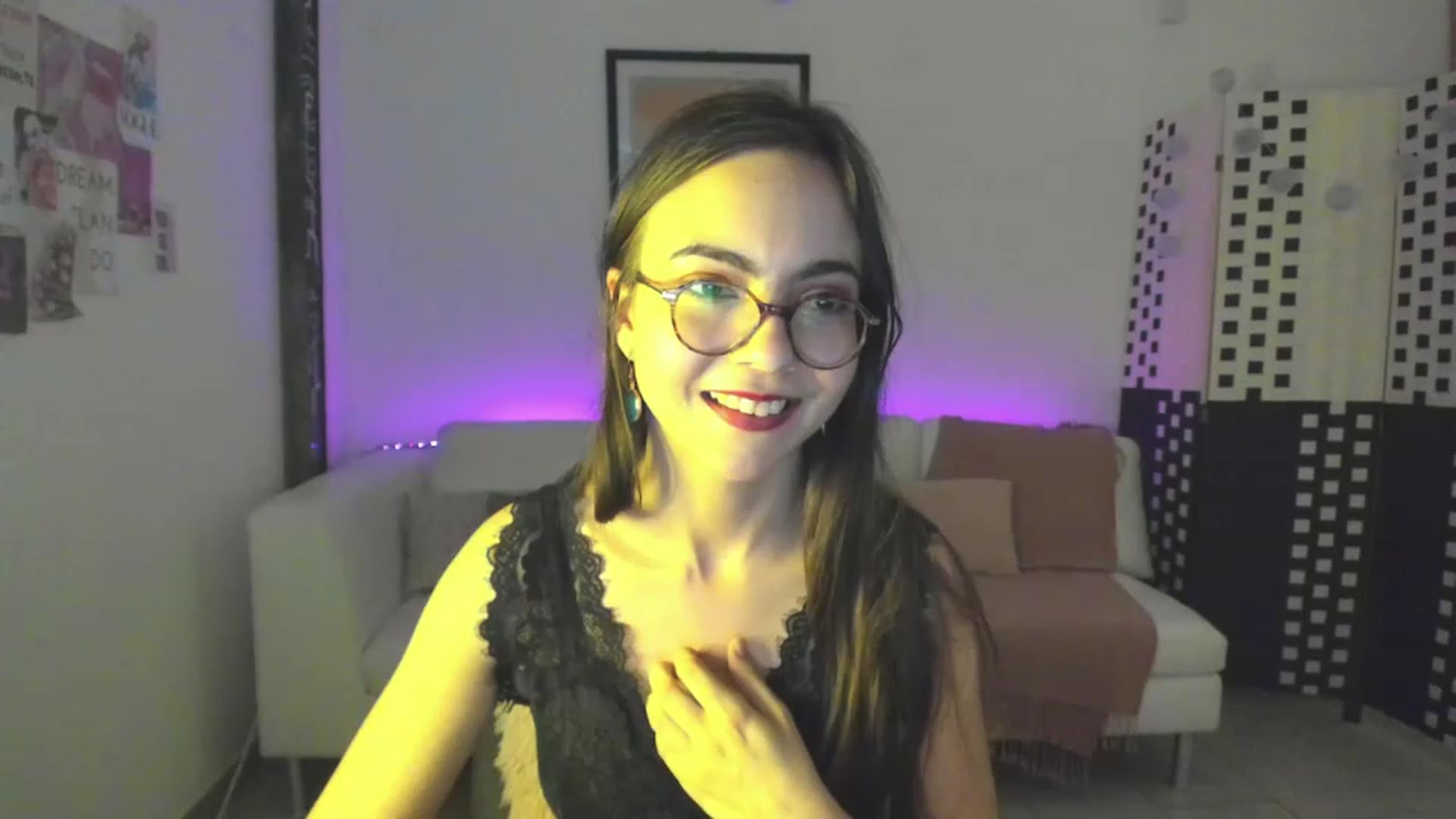 Gallery image thumbnail from Leilastar18's myfreecams stream on, 04/16/2023, 11:55 image 13 of 20