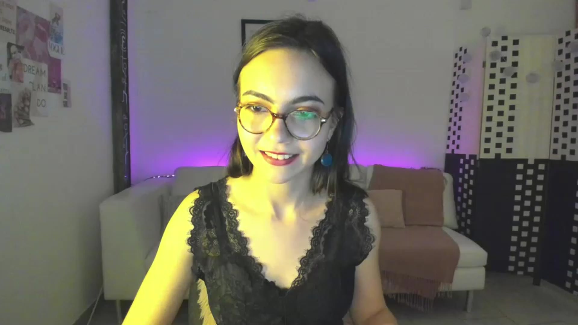 Gallery image thumbnail from Leilastar18's myfreecams stream on, 04/16/2023, 11:55 image 9 of 20
