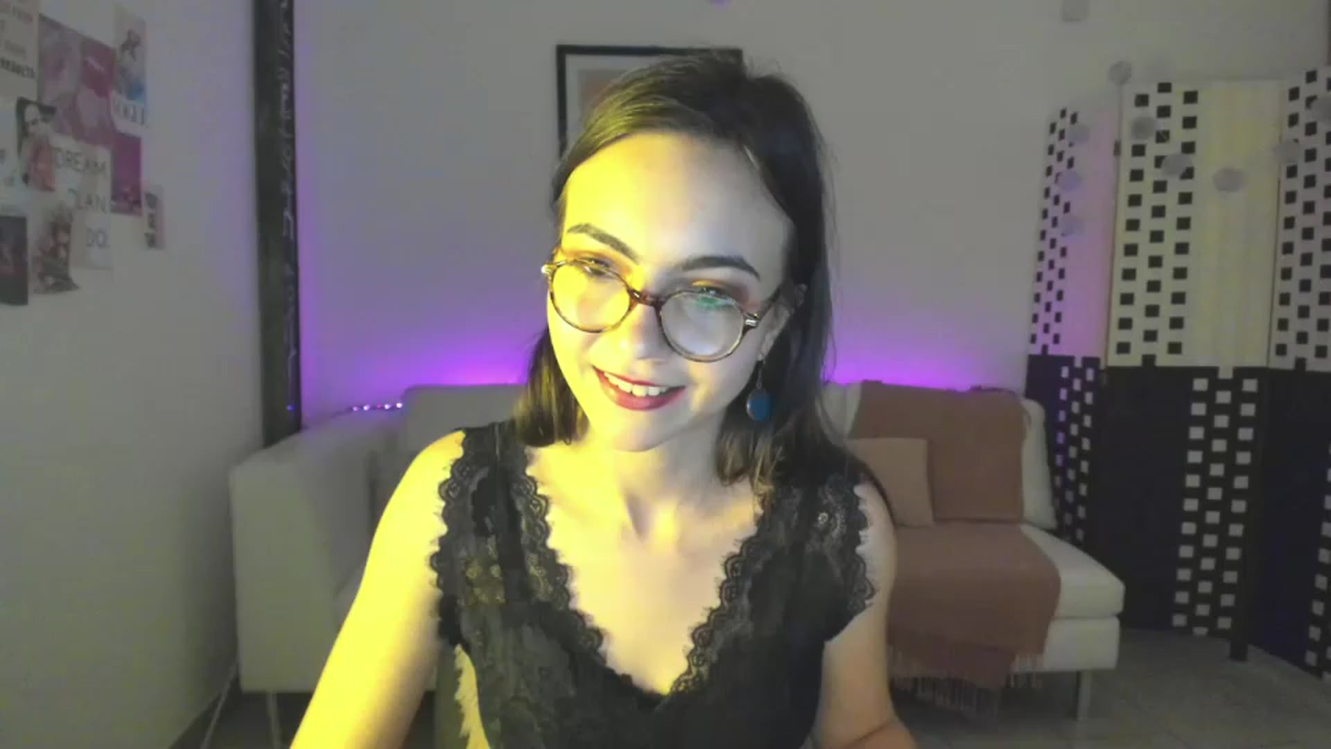 Gallery image thumbnail from Leilastar18's myfreecams stream on, 04/16/2023, 11:55 image 12 of 20