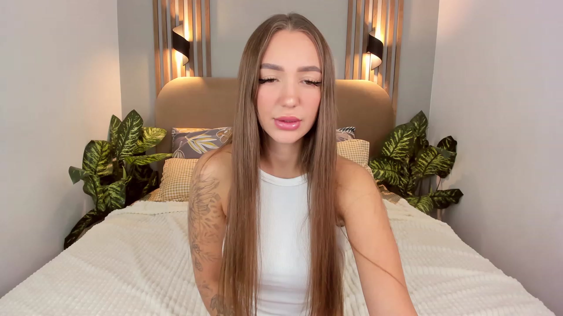 Gallery image thumbnail from LeksWest's myfreecams stream on, 01/04/2024, 14:02 image 10 of 20