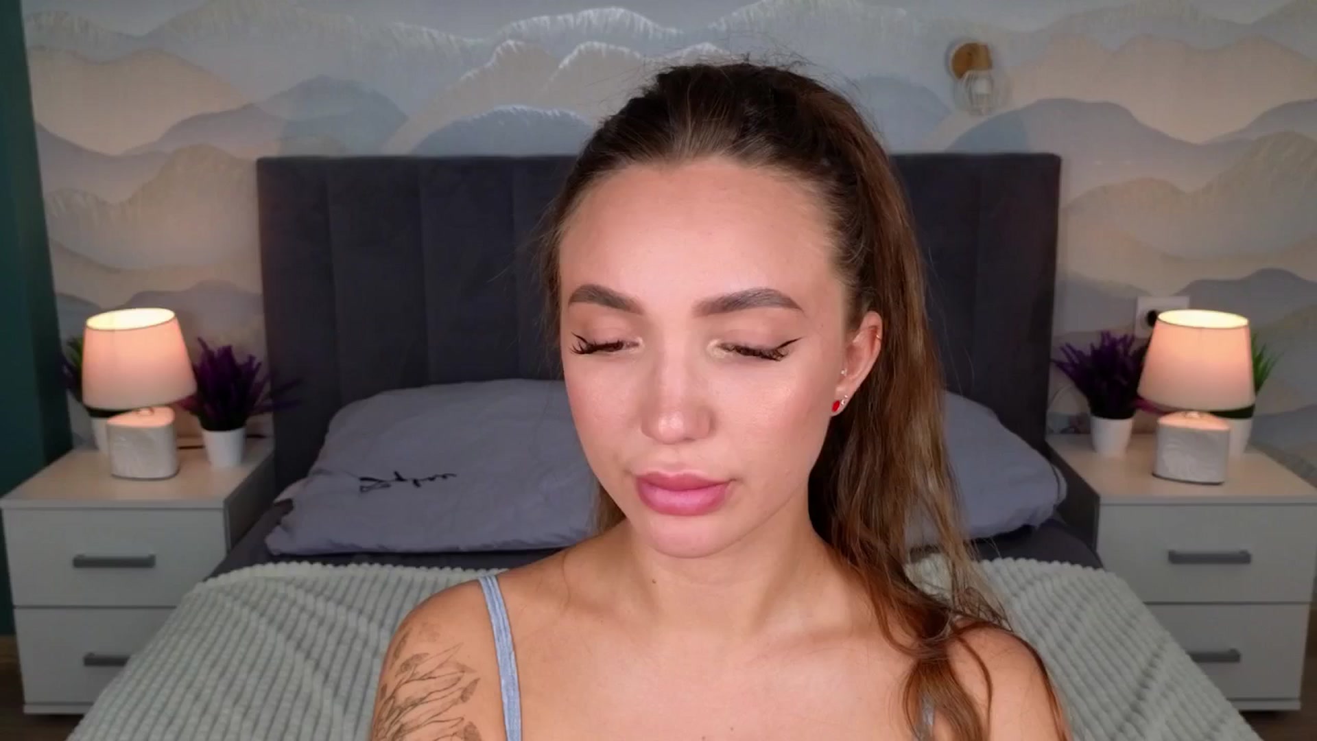 Gallery image thumbnail from LeksWest's myfreecams stream on, 04/28/2024, 14:06 image 13 of 20