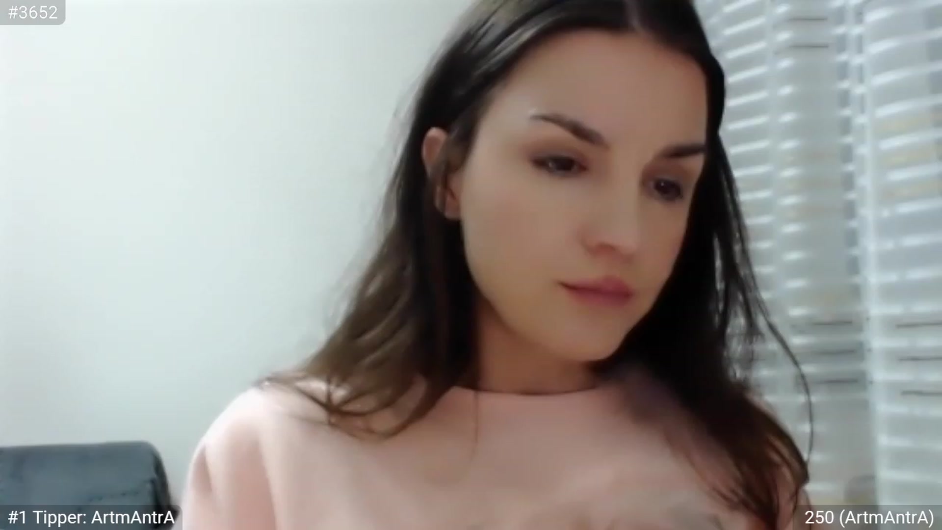 Gallery image thumbnail from LemonMochi's myfreecams stream on, 10/20/2023, 22:08 image 11 of 20