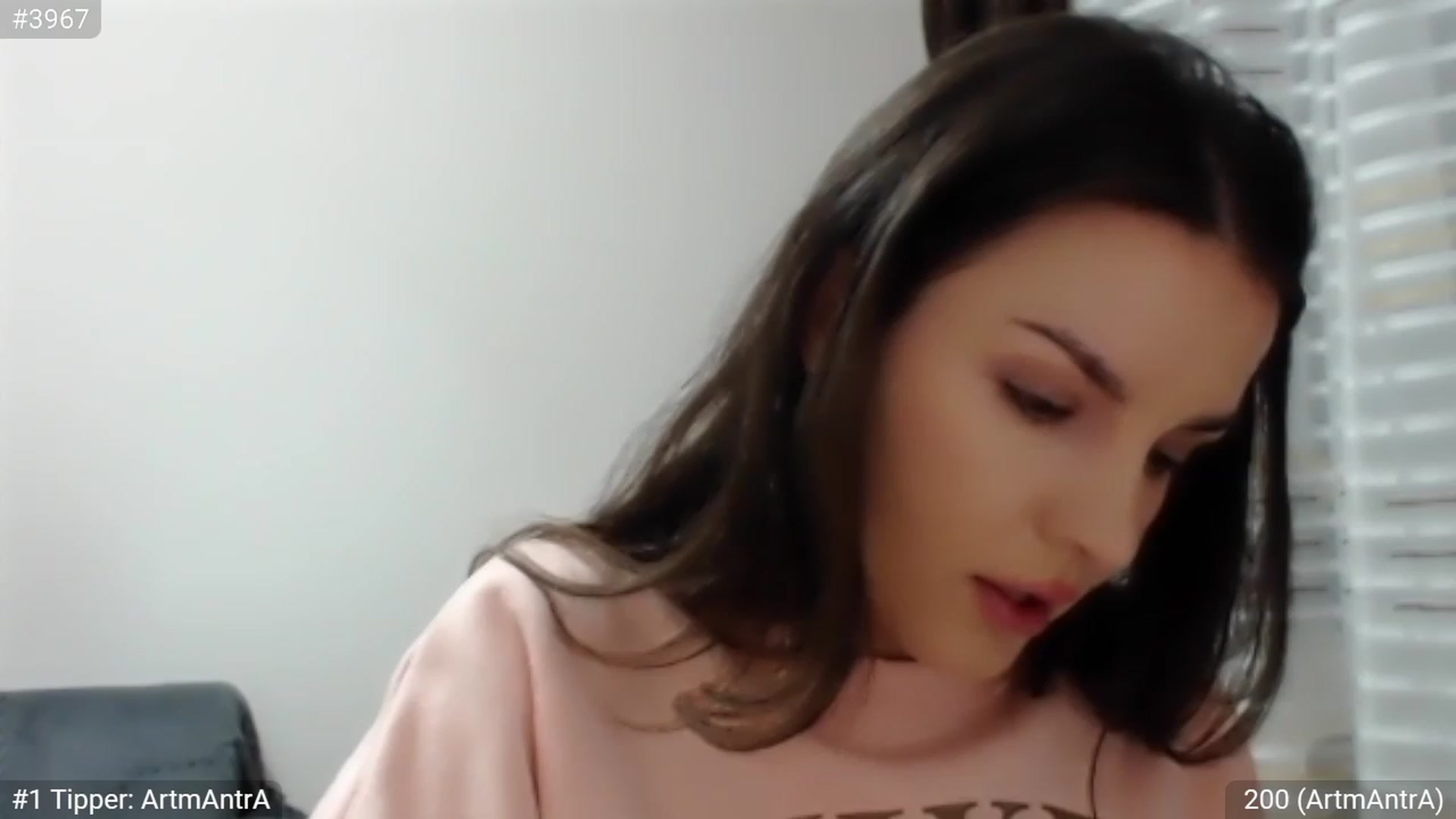 Gallery image thumbnail from LemonMochi's myfreecams stream on, 10/20/2023, 22:08 image 3 of 20
