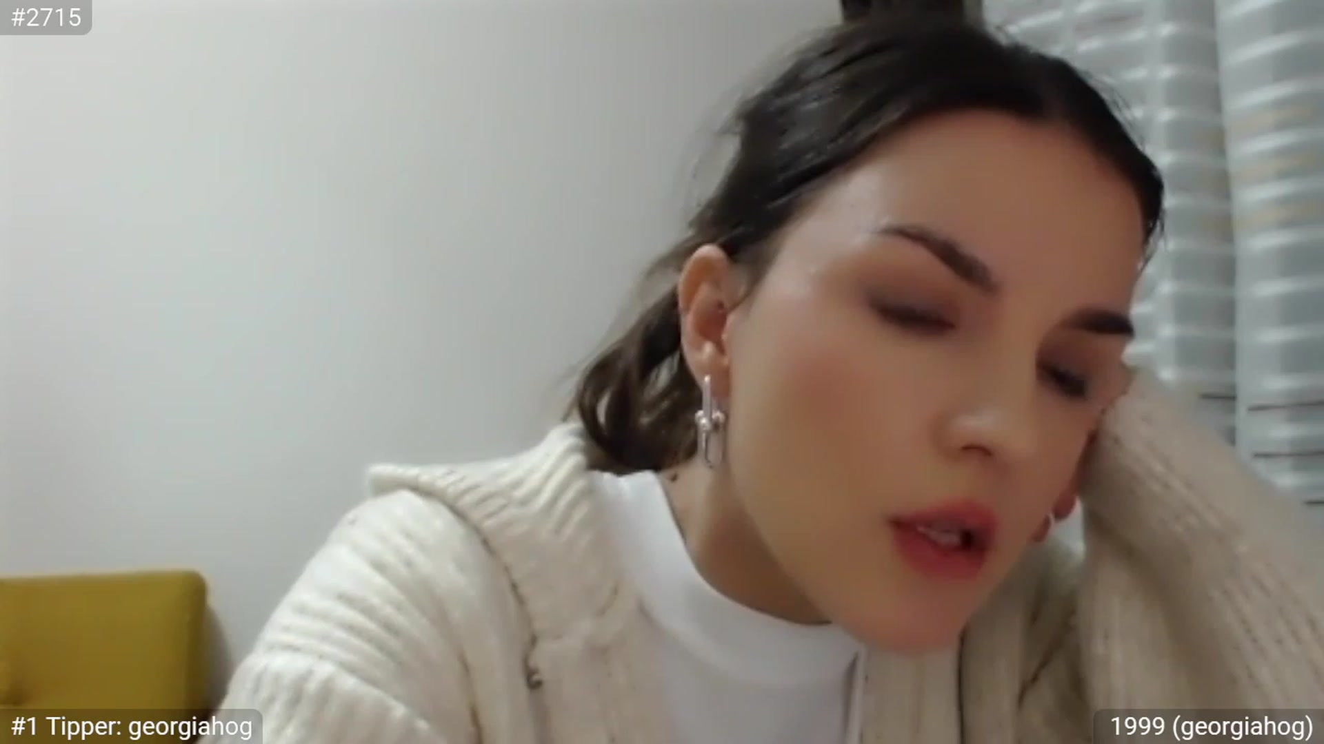 Gallery image thumbnail from LemonMochi's myfreecams stream on, 10/21/2023, 23:08 image 19 of 20