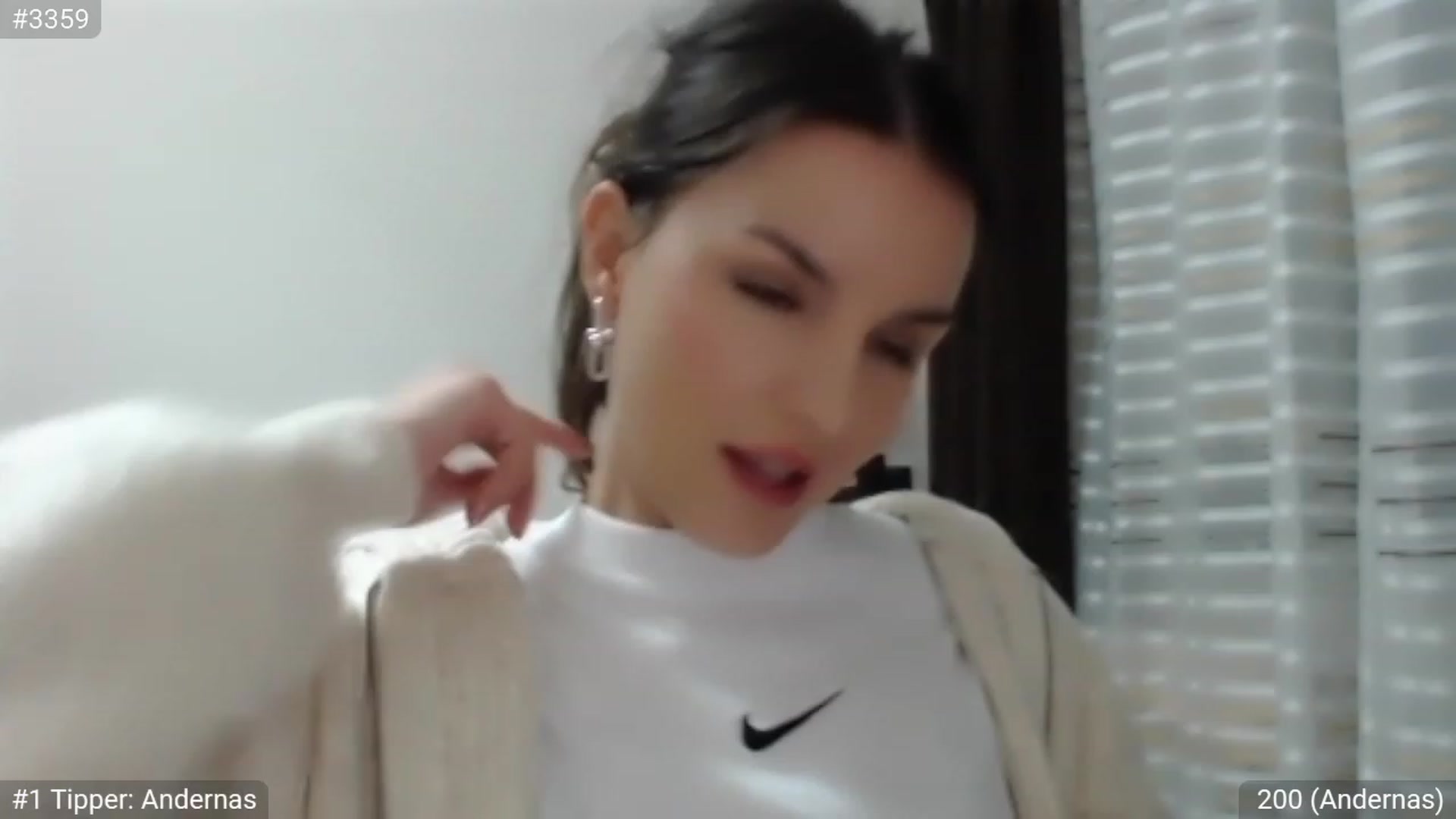 Gallery image thumbnail from LemonMochi's myfreecams stream on, 10/21/2023, 23:08 image 7 of 20