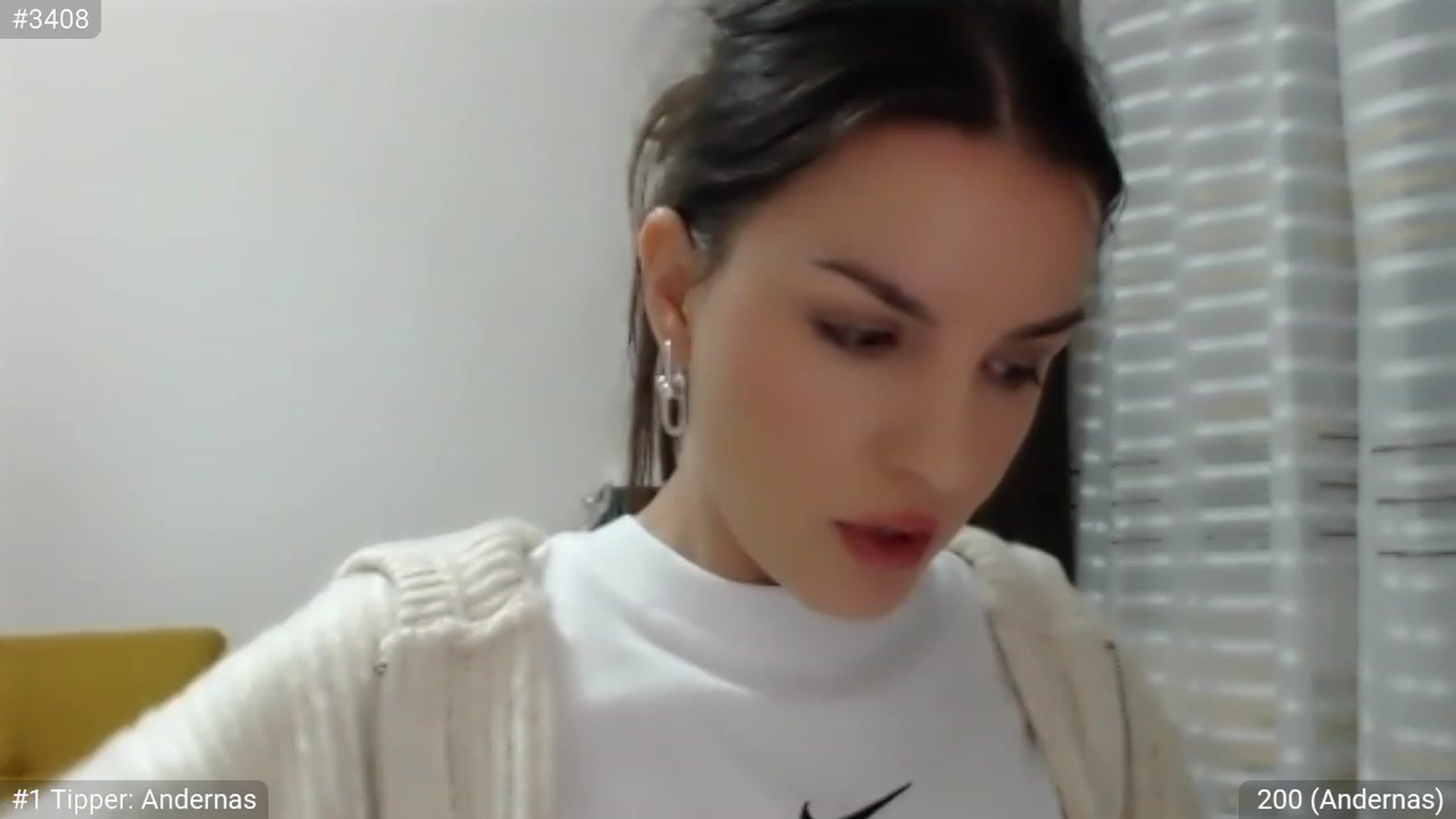 Gallery image thumbnail from LemonMochi's myfreecams stream on, 10/21/2023, 23:08 image 5 of 20