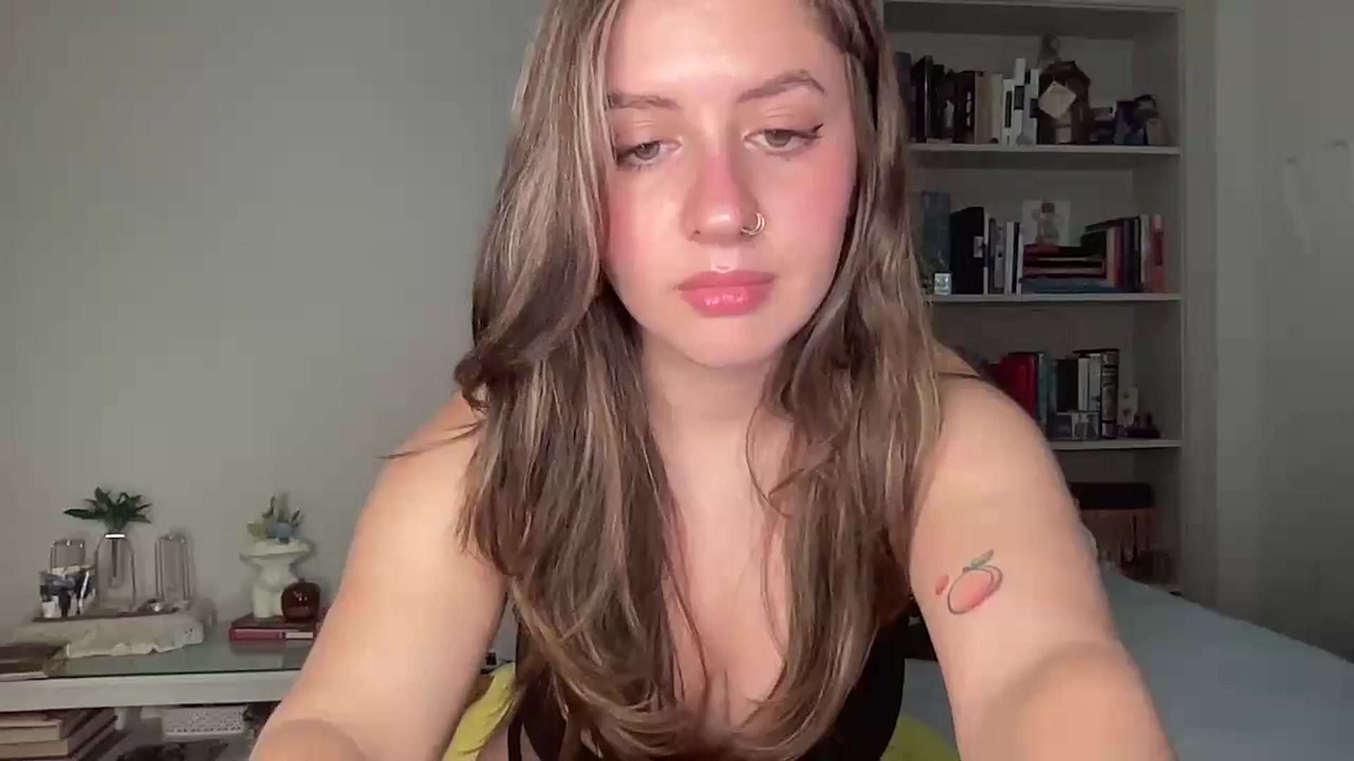 Gallery image thumbnail from Lena1's myfreecams stream on, 09/26/2024, 11:28 image 14 of 20