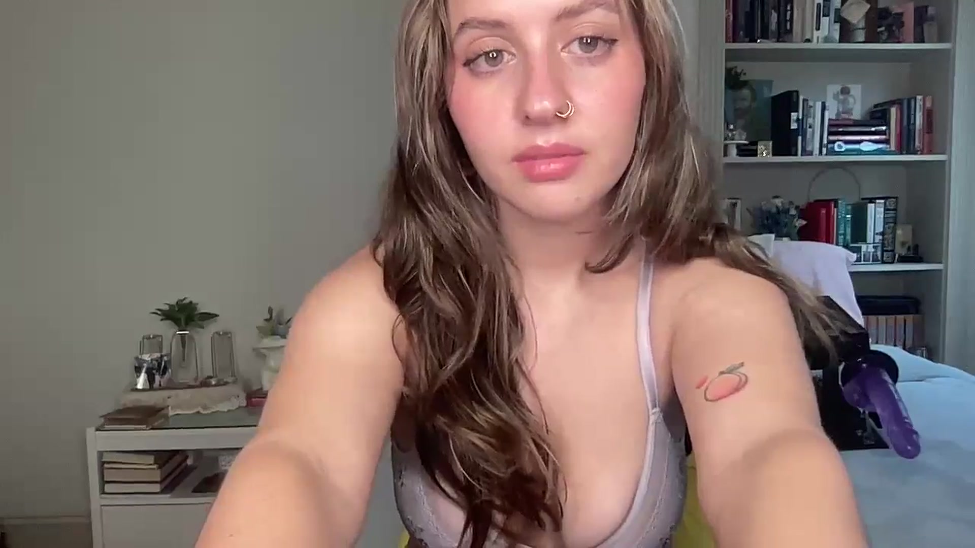Gallery image thumbnail from Lena1's myfreecams stream on, 10/03/2024, 18:17 image 5 of 20