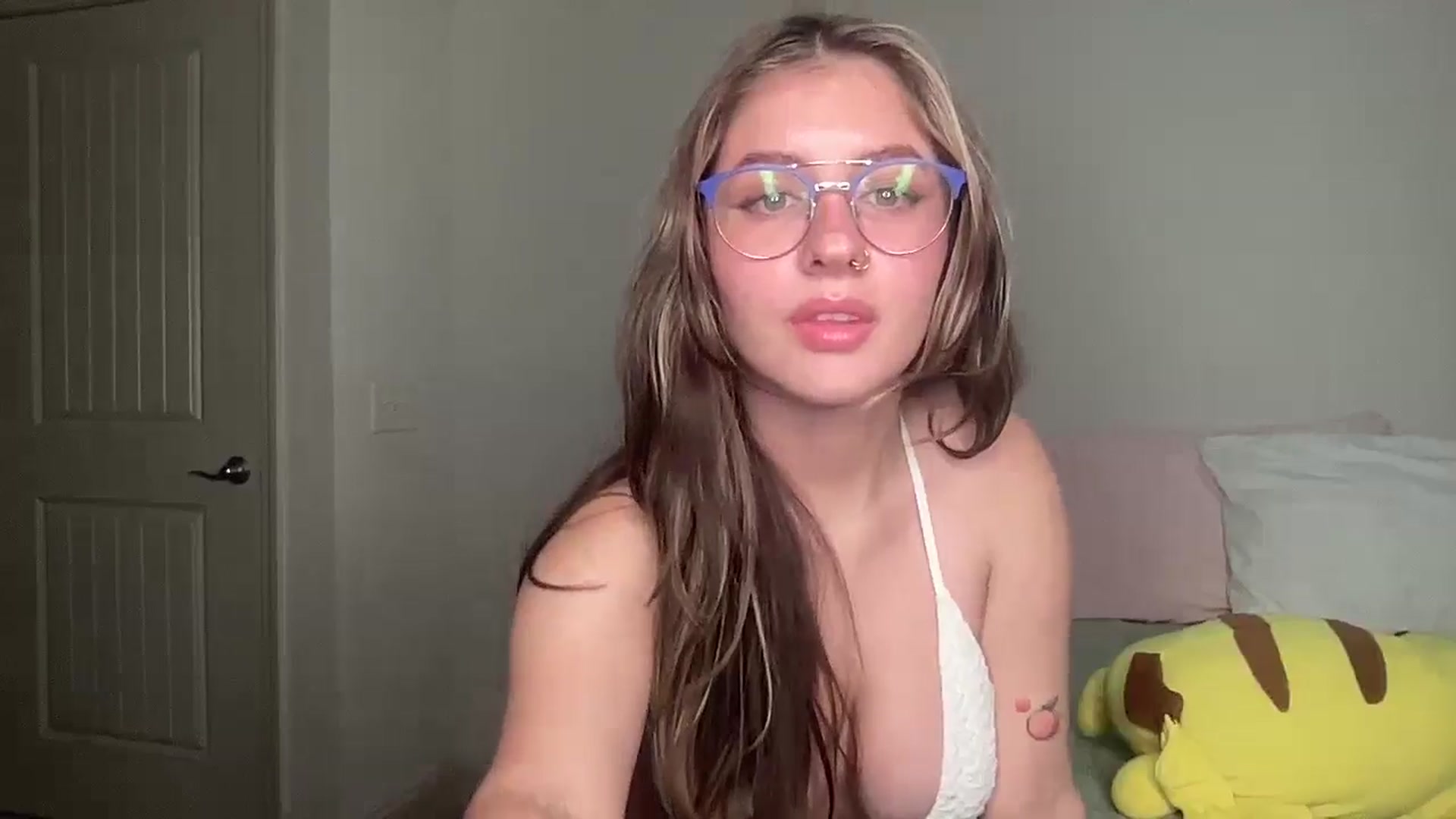 Gallery image thumbnail from Lena1's myfreecams stream on, 11/03/2024, 10:15 image 4 of 20
