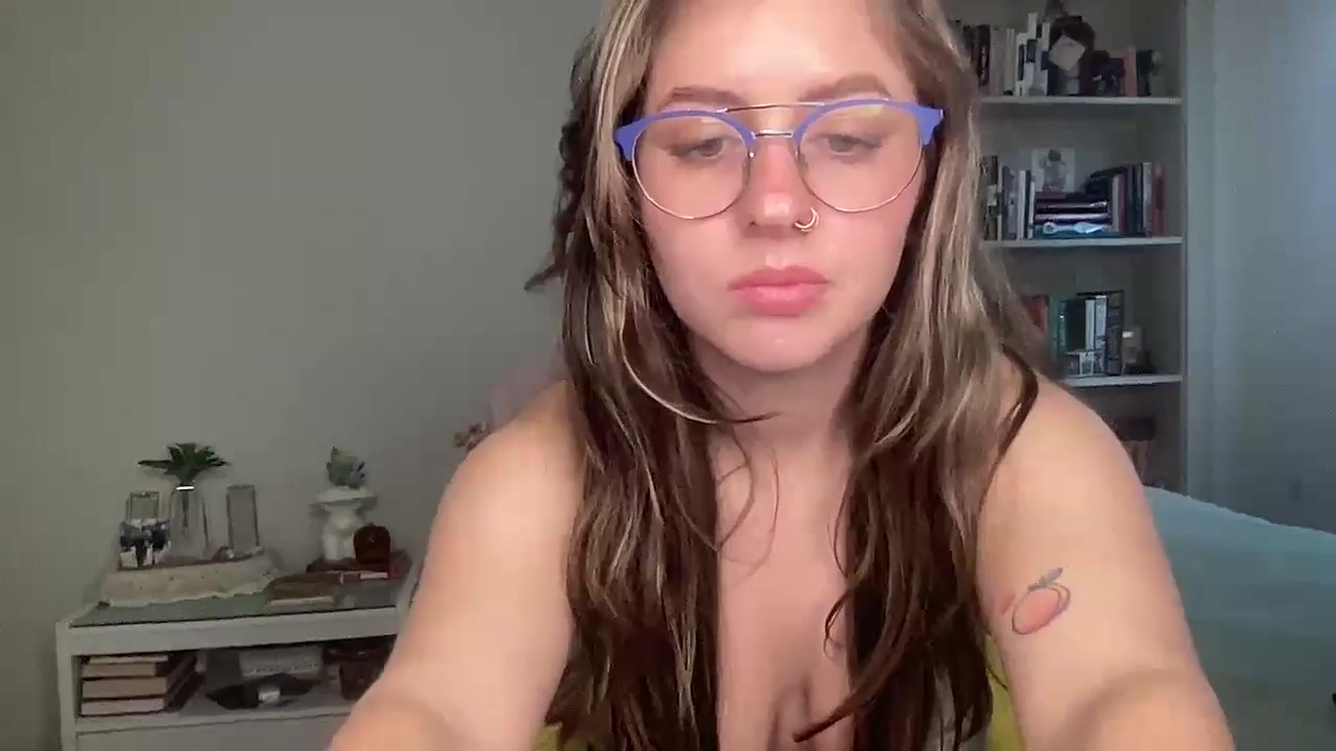 Gallery image thumbnail from Lena1's myfreecams stream on, 11/03/2024, 15:20 image 10 of 20
