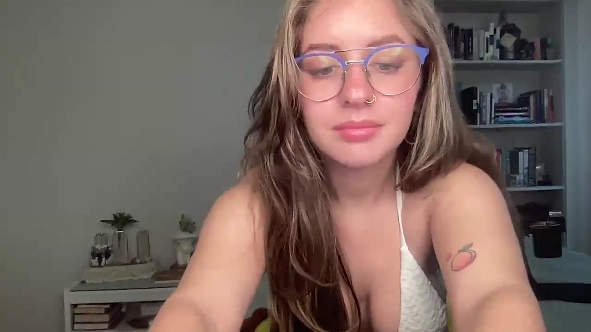 Gallery image thumbnail from Lena1's myfreecams stream on, 11/03/2024, 16:15 image 14 of 20