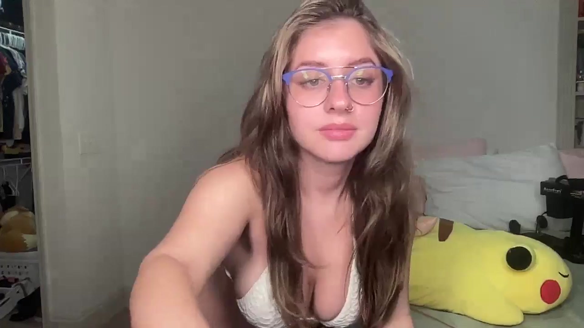 Gallery image thumbnail from Lena1's myfreecams stream on, 11/03/2024, 23:47 image 2 of 20