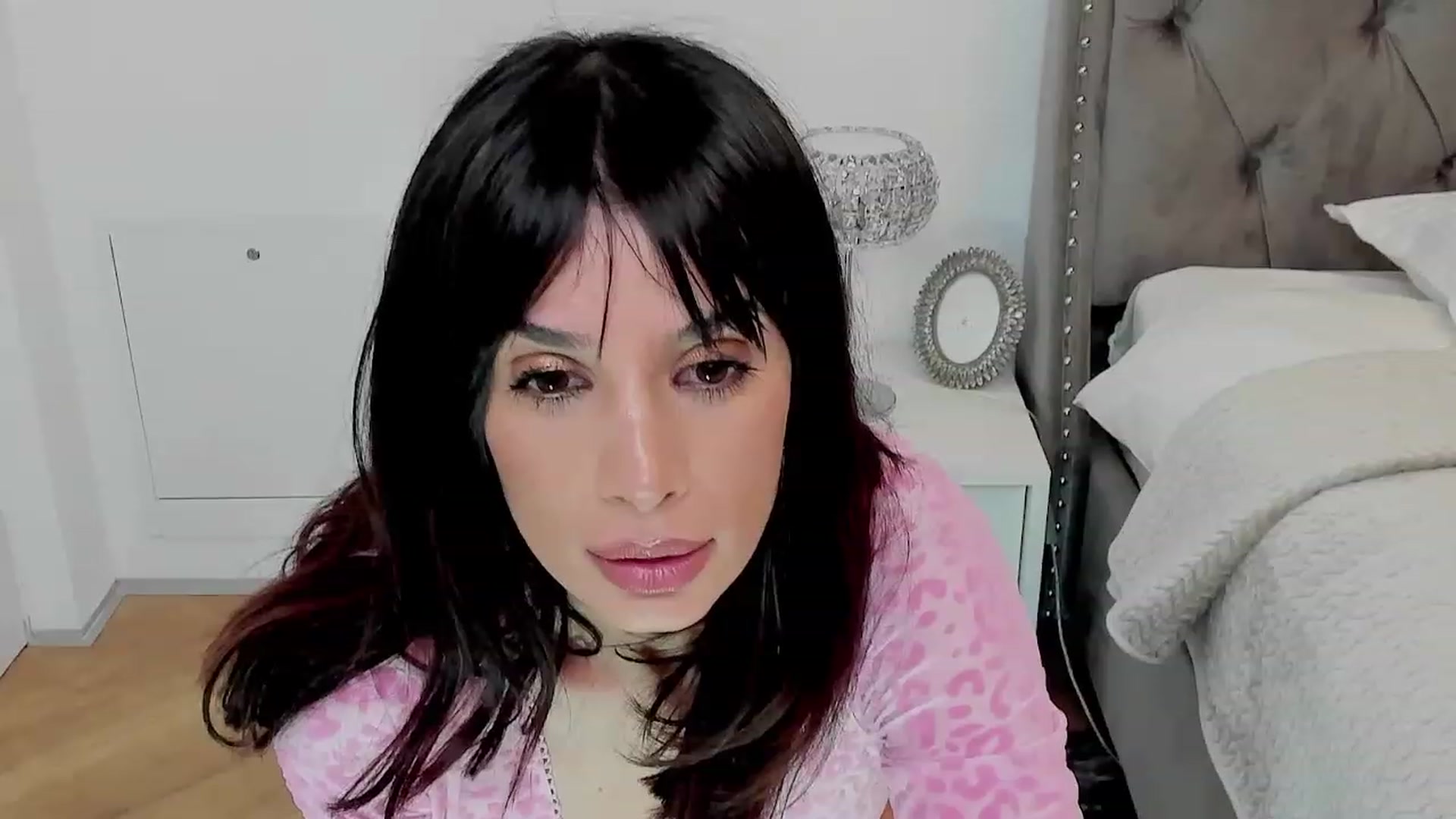 Gallery image thumbnail from LenaBabyGirl's myfreecams stream on, 02/15/2023, 22:20 image 6 of 20