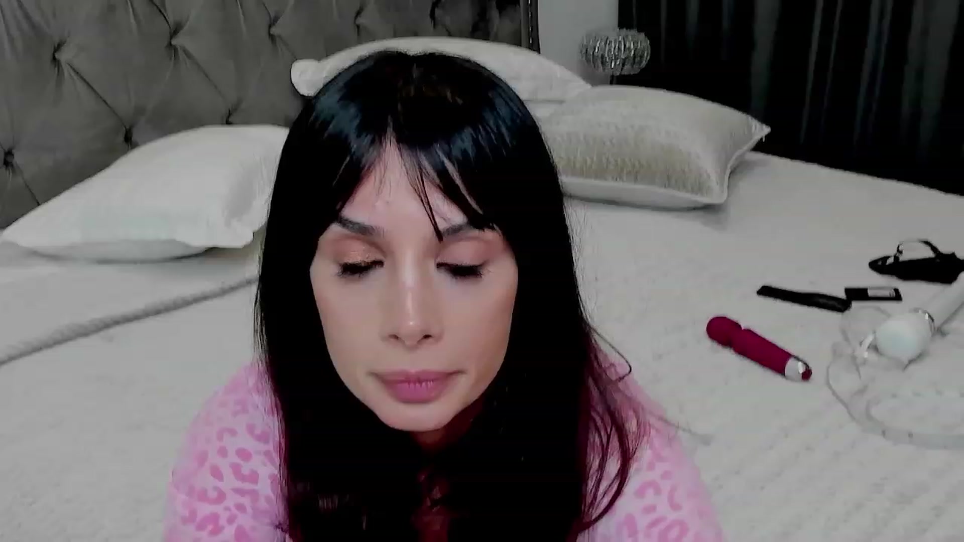 Gallery image thumbnail from LenaBabyGirl's myfreecams stream on, 02/15/2023, 22:40 image 2 of 20