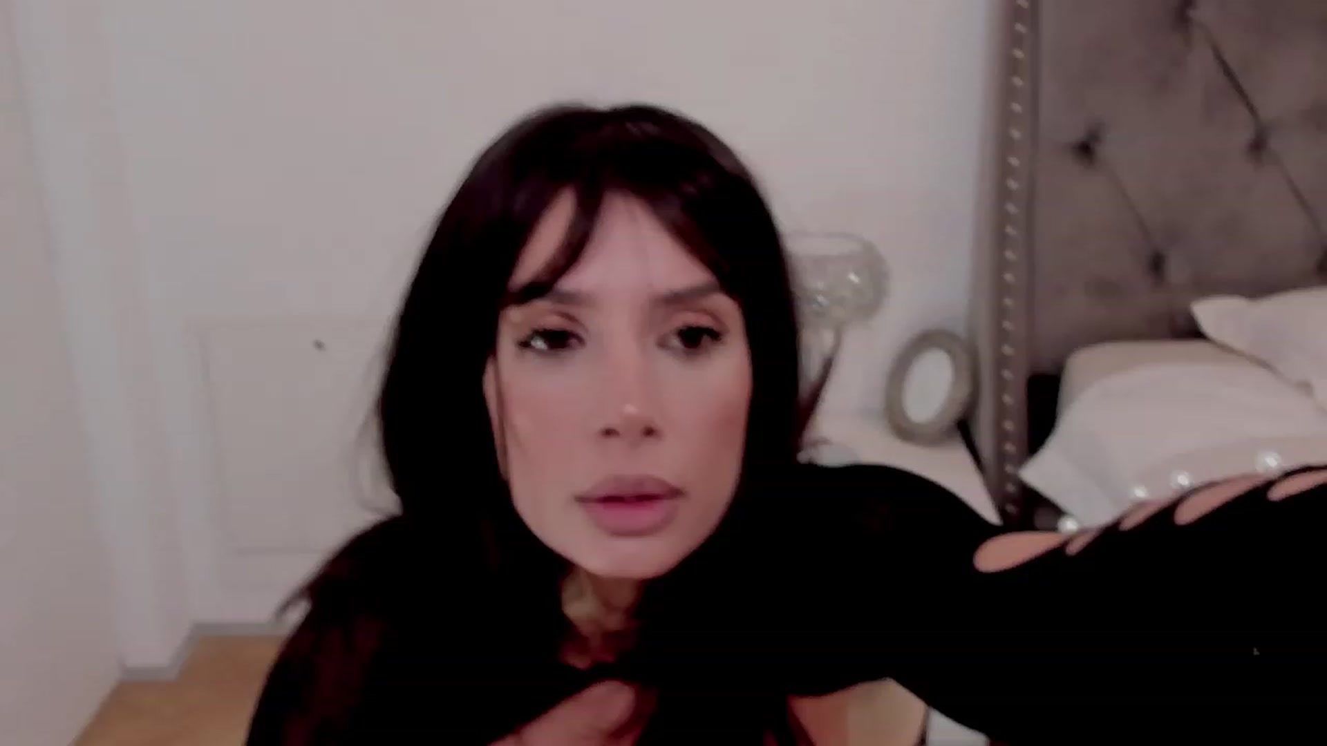 Gallery image thumbnail from LenaBabyGirl's myfreecams stream on, 03/09/2023, 09:42 image 9 of 20
