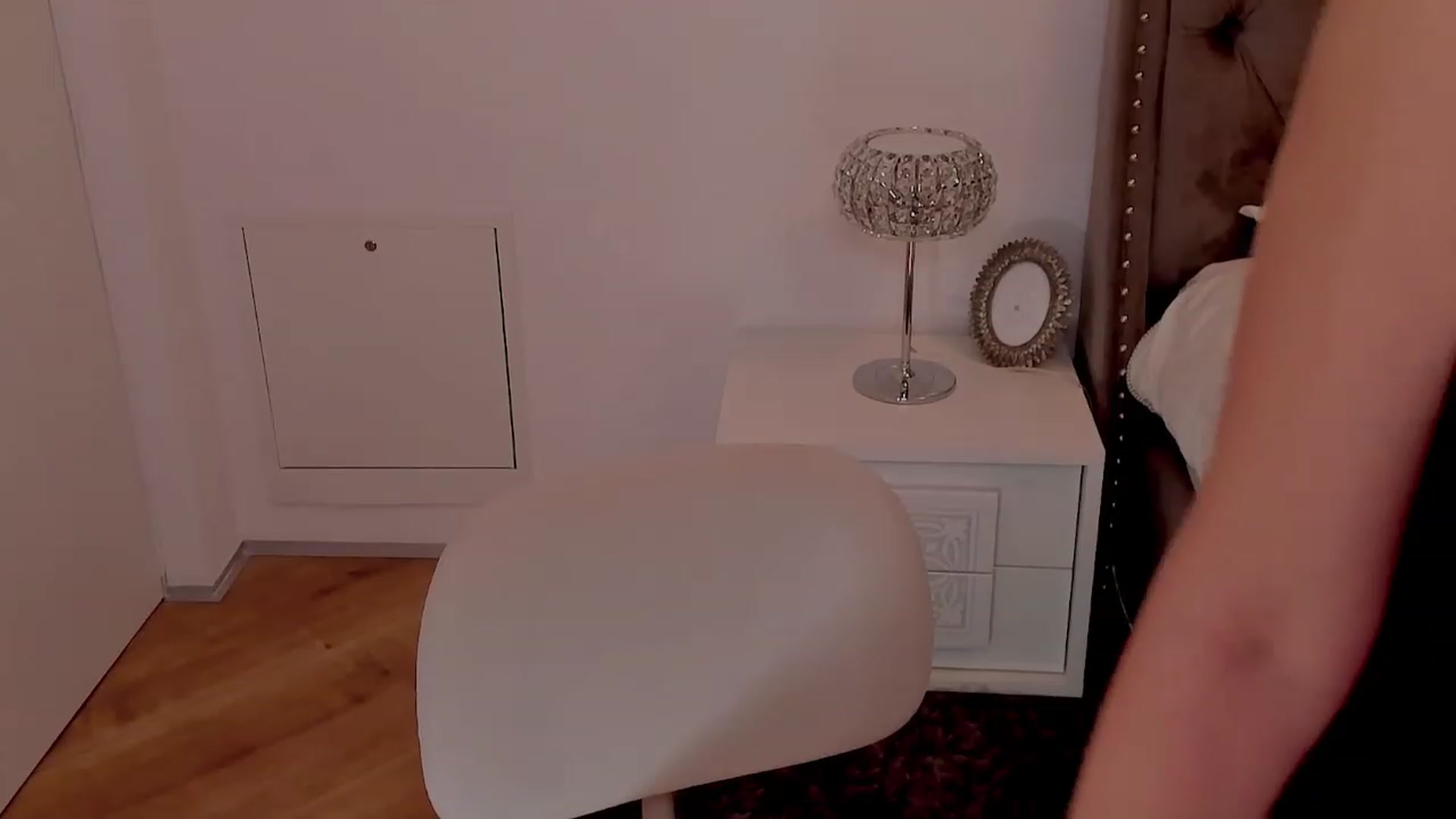 Gallery image thumbnail from LenaBabyGirl's myfreecams stream on, 03/19/2023, 05:56 image 6 of 20