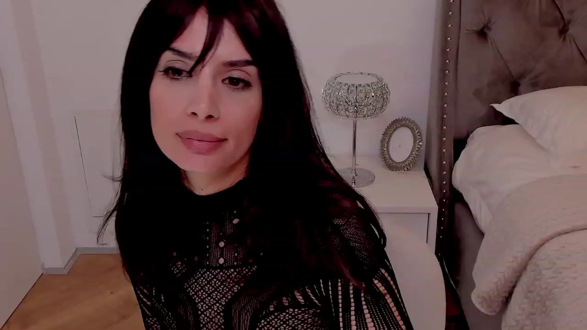 Gallery image thumbnail from LenaBabyGirl's myfreecams stream on, 03/19/2023, 07:13 image 13 of 20