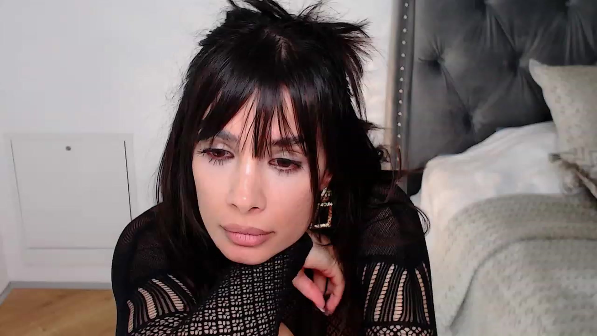 Gallery image thumbnail from LenaBabyGirl's myfreecams stream on, 04/27/2023, 12:17 image 10 of 20