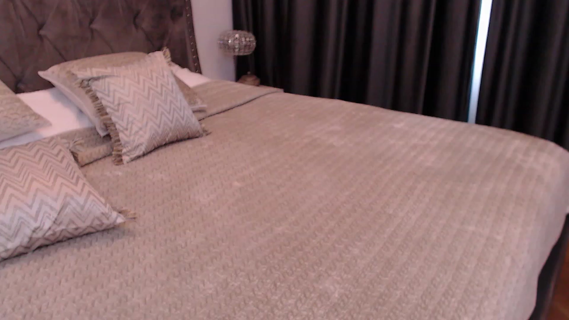 Gallery image thumbnail from LenaBabyGirl's myfreecams stream on, 04/27/2023, 14:04 image 6 of 20