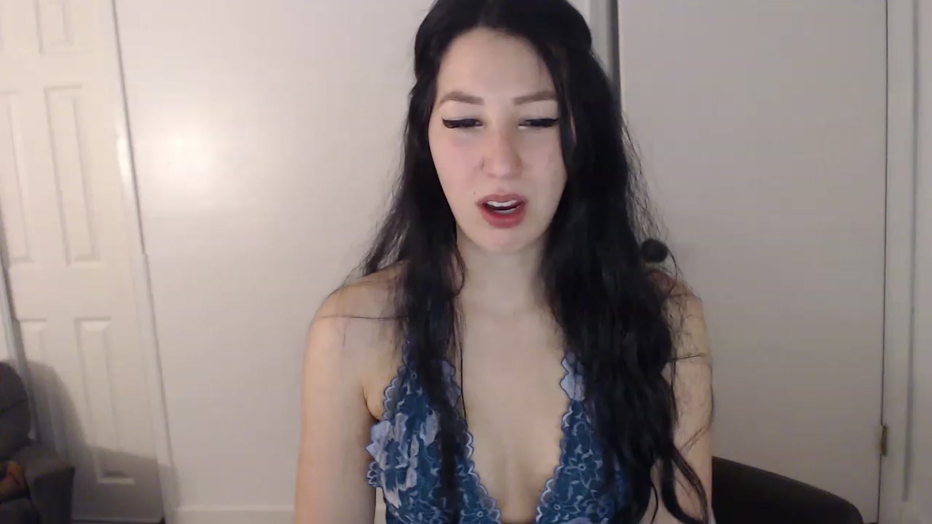 Gallery image thumbnail from LenaDanzara's myfreecams stream on, 03/09/2023, 10:04 image 19 of 20