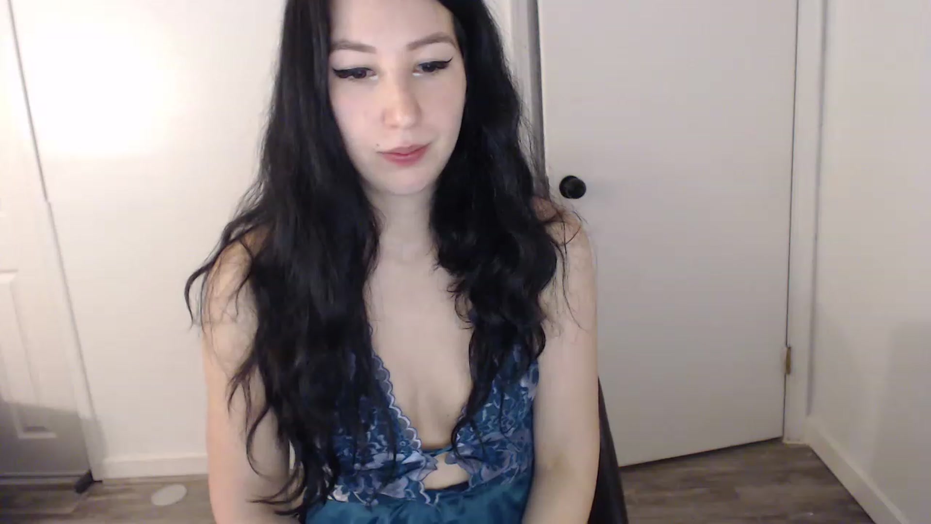 Gallery image thumbnail from LenaDanzara's myfreecams stream on, 03/09/2023, 10:57 image 5 of 20