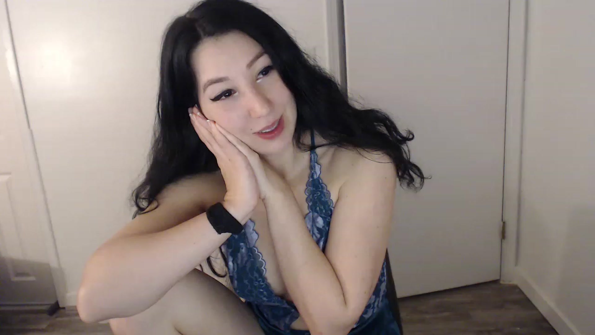 Gallery image thumbnail from LenaDanzara's myfreecams stream on, 03/09/2023, 10:57 image 18 of 20