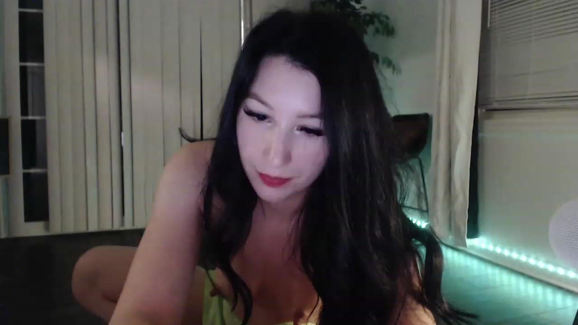 Gallery image thumbnail from LenaDanzara's myfreecams stream on, 03/11/2023, 08:06 image 4 of 20