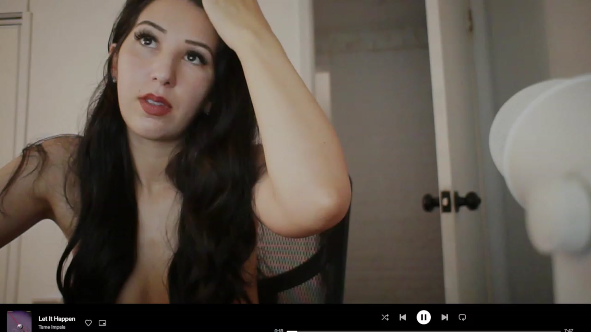 Gallery image thumbnail from LenaDanzara's myfreecams stream on, 07/24/2023, 07:50 image 18 of 20