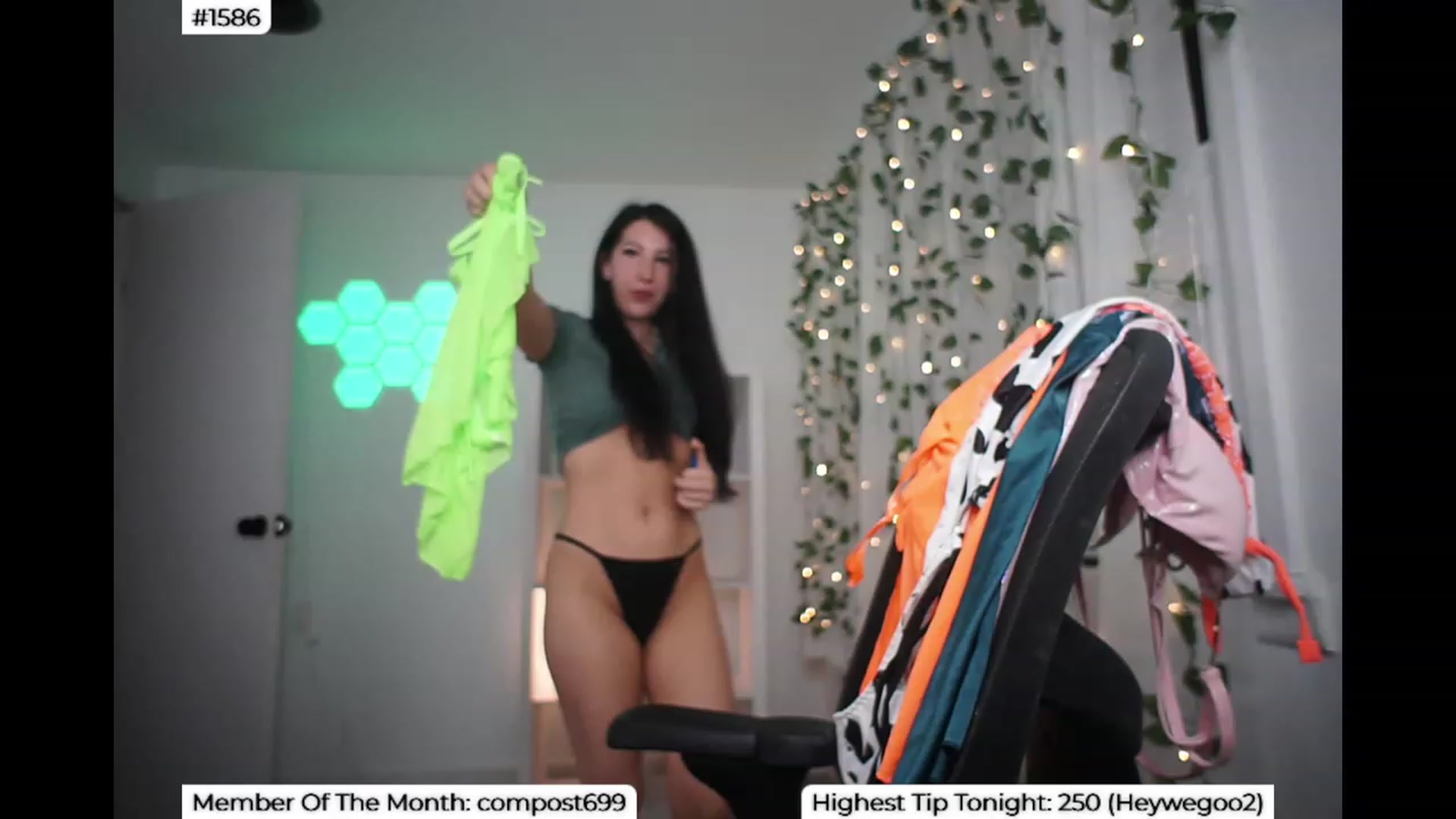 Gallery image thumbnail from LenaDanzara's myfreecams stream on, 07/29/2023, 07:42 image 10 of 20