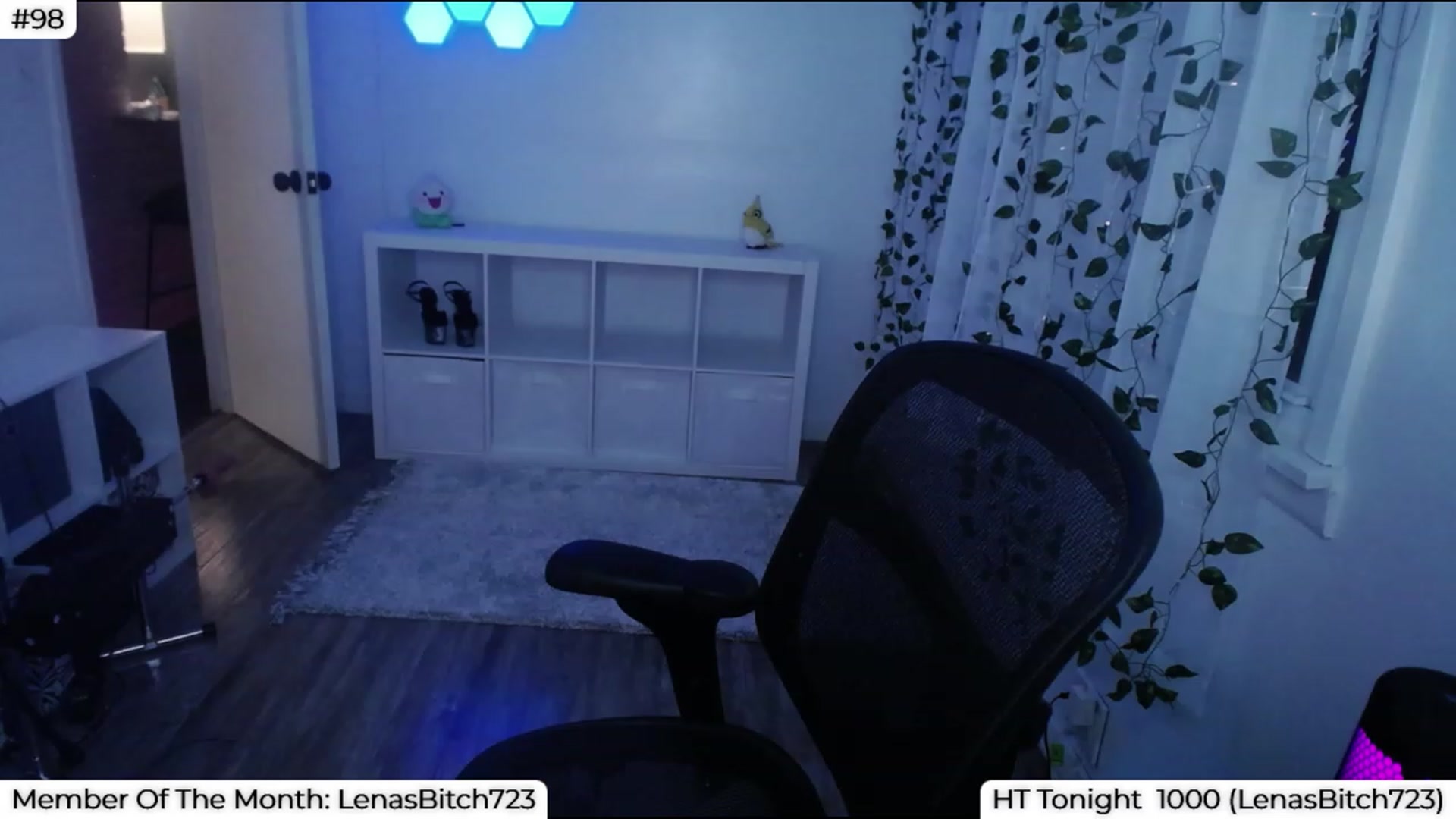 Gallery image thumbnail from LenaDanzara's myfreecams stream on, 09/08/2023, 09:13 image 3 of 20