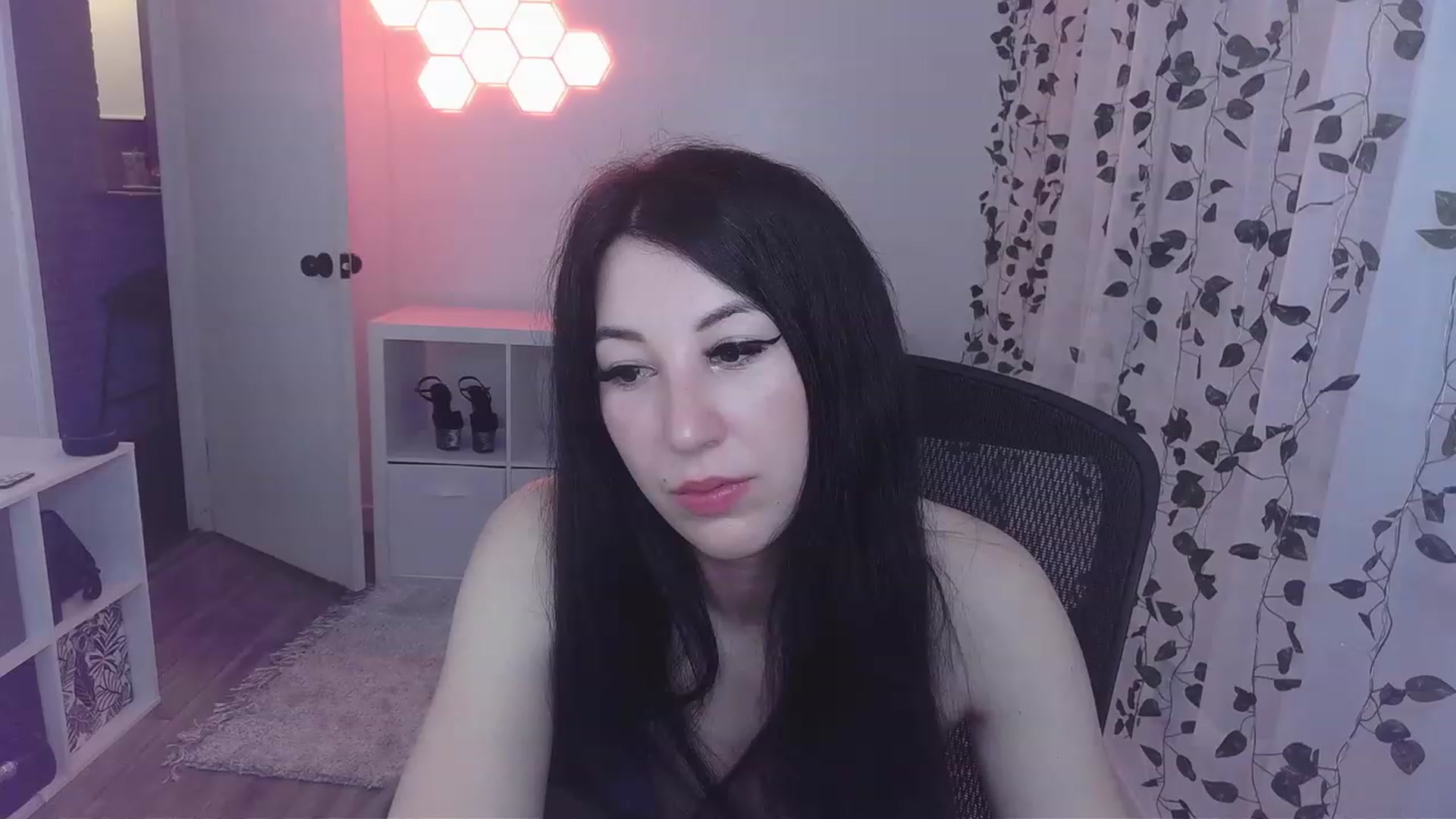 Gallery image thumbnail from LenaDanzara's myfreecams stream on, 09/11/2023, 08:13 image 13 of 20