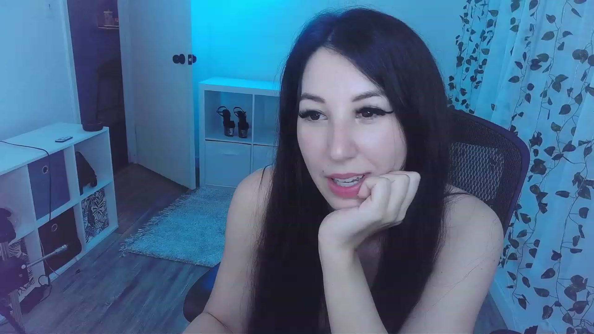 Gallery image thumbnail from LenaDanzara's myfreecams stream on, 09/11/2023, 08:13 image 14 of 20