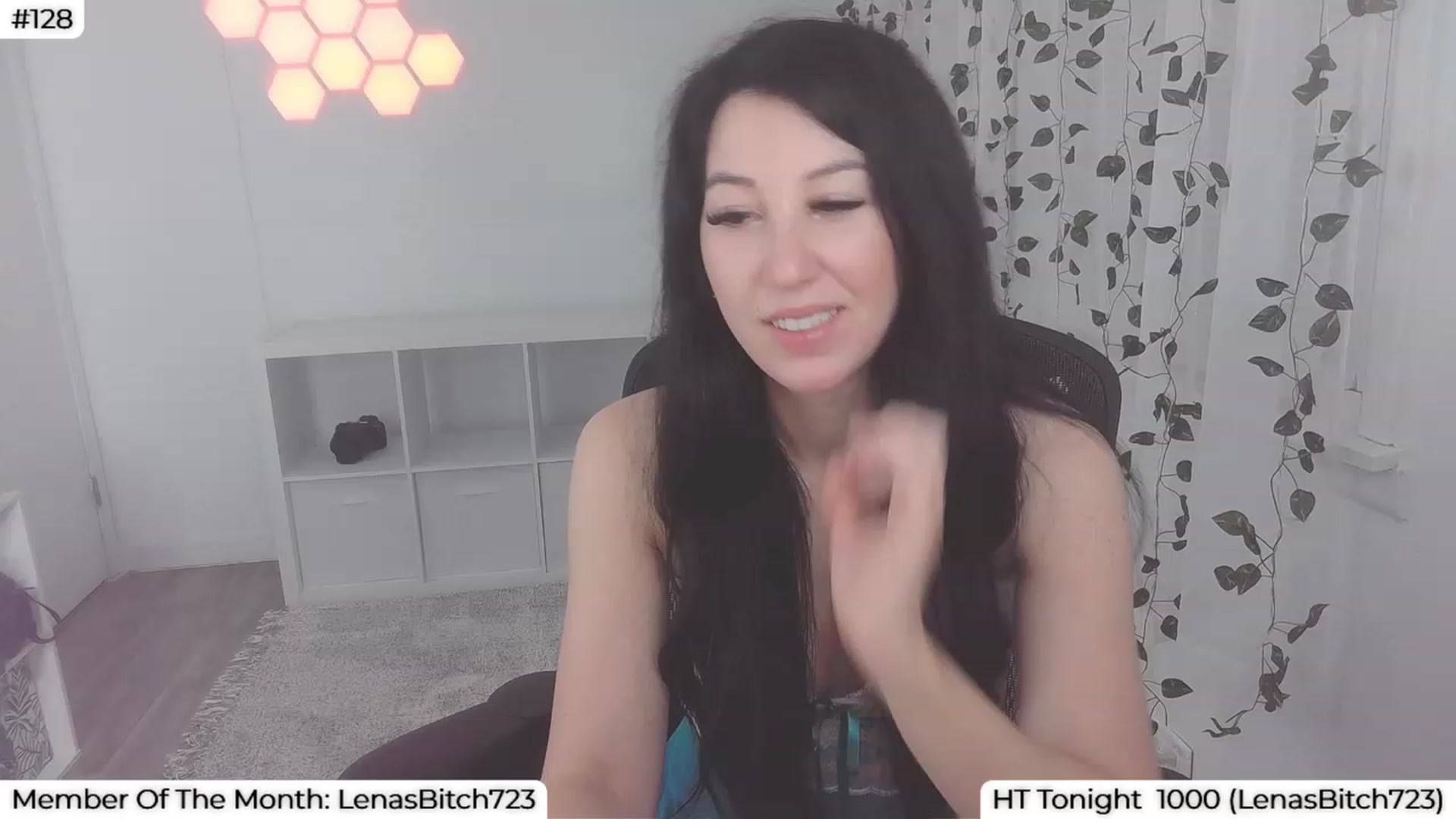 Gallery image thumbnail from LenaDanzara's myfreecams stream on, 09/17/2023, 05:45 image 1 of 20