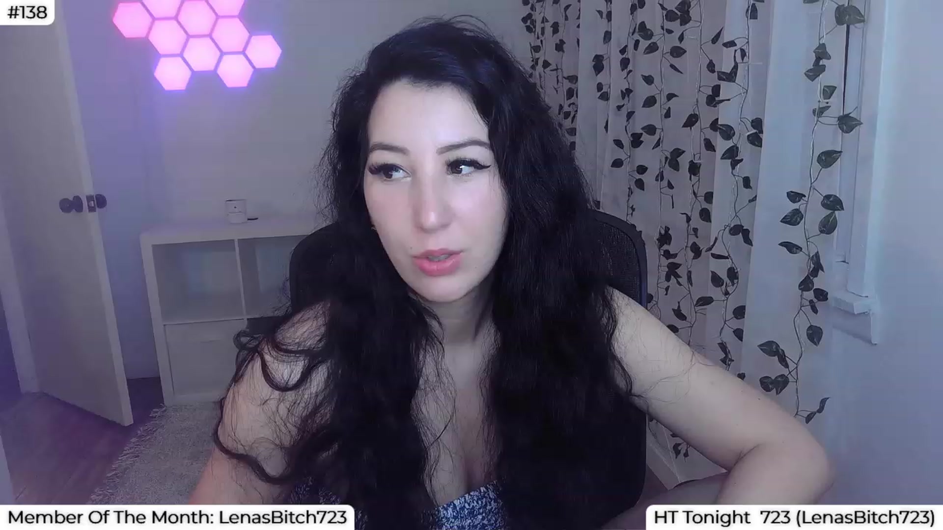 Gallery image thumbnail from LenaDanzara's myfreecams stream on, 09/24/2023, 07:29 image 17 of 20