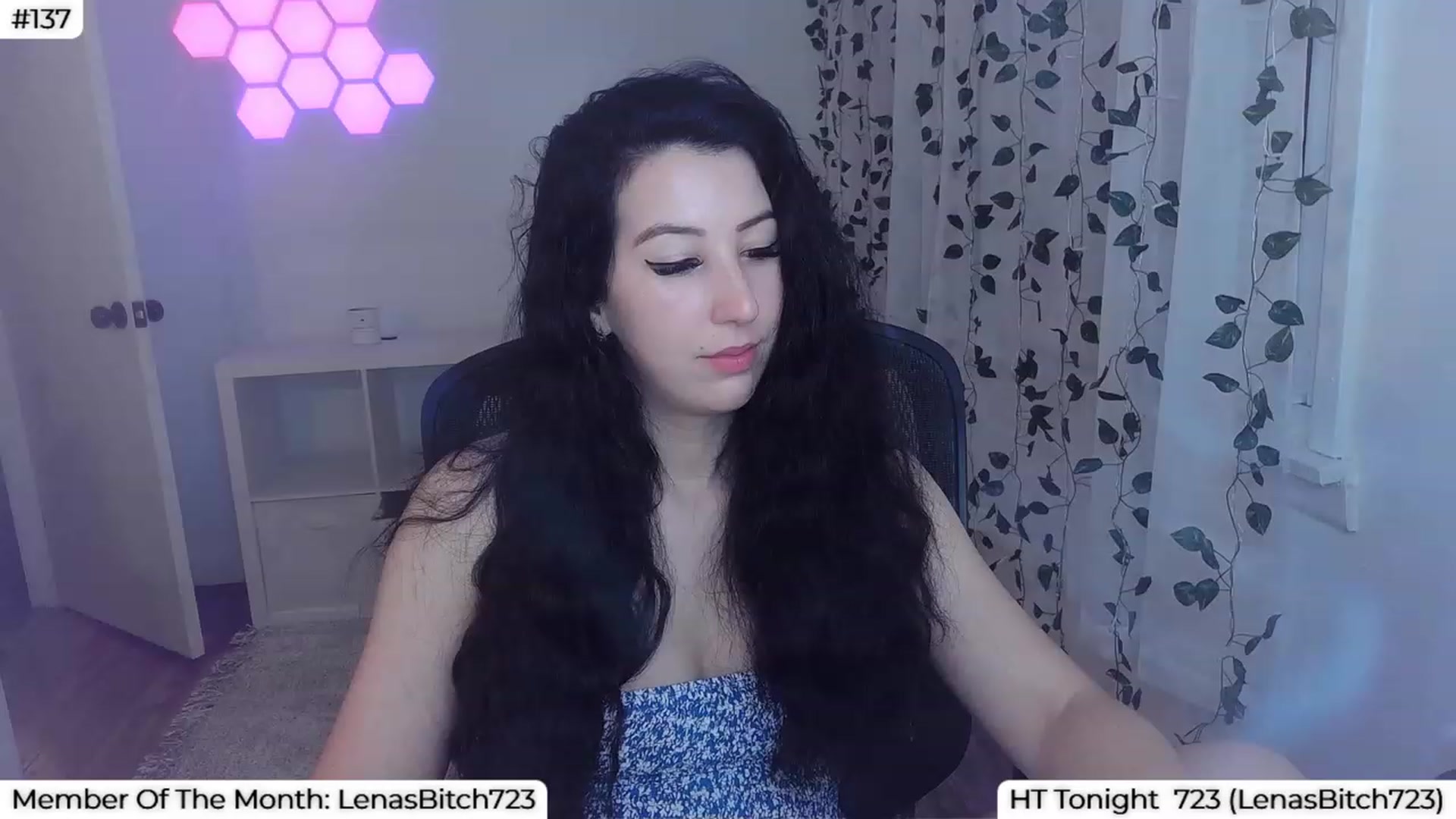 Gallery image thumbnail from LenaDanzara's myfreecams stream on, 09/24/2023, 07:29 image 18 of 20
