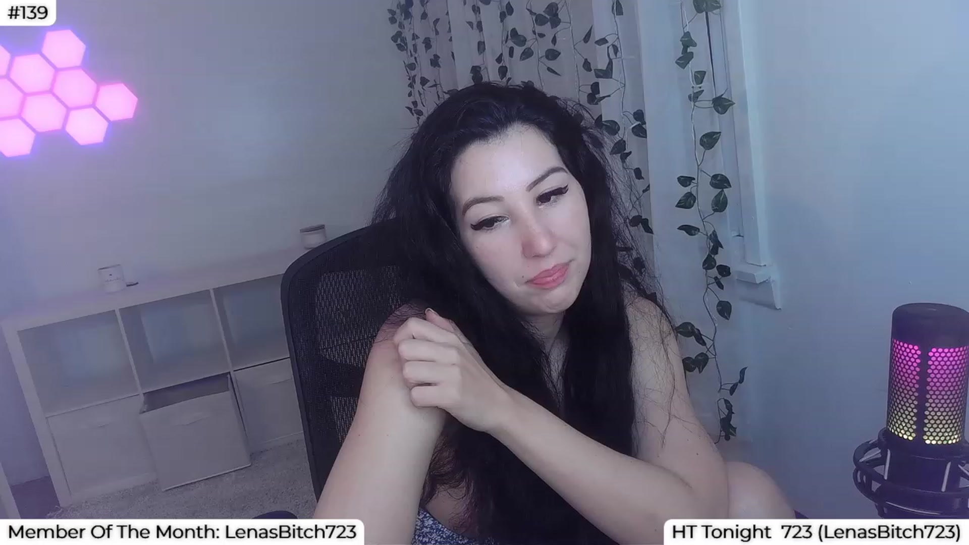Gallery image thumbnail from LenaDanzara's myfreecams stream on, 09/24/2023, 09:04 image 20 of 20