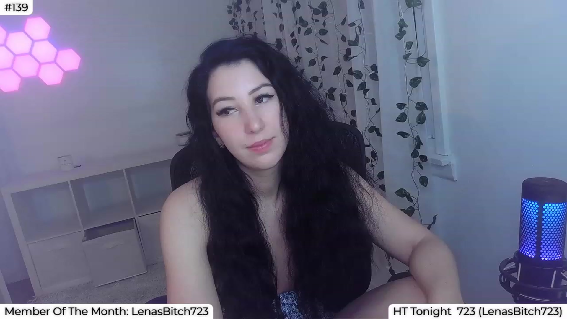 Gallery image thumbnail from LenaDanzara's myfreecams stream on, 09/24/2023, 09:04 image 15 of 20