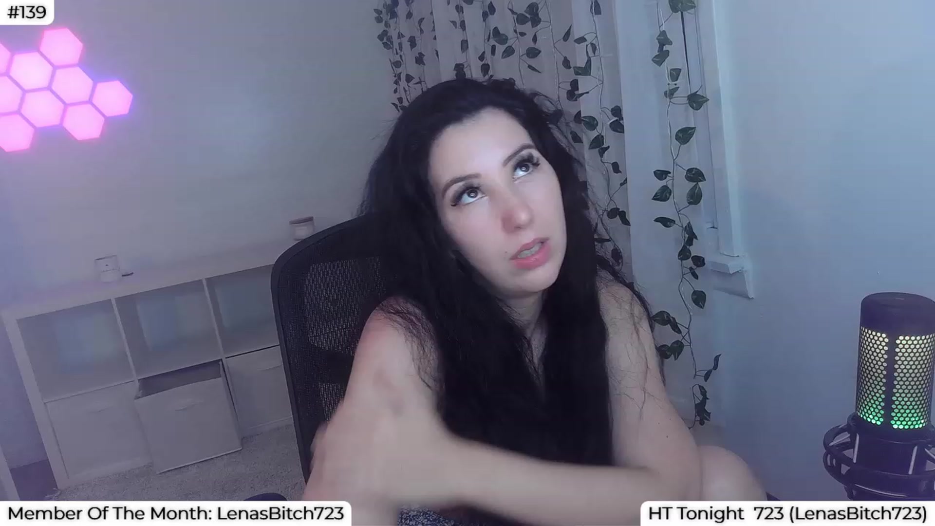 Gallery image thumbnail from LenaDanzara's myfreecams stream on, 09/24/2023, 09:04 image 19 of 20