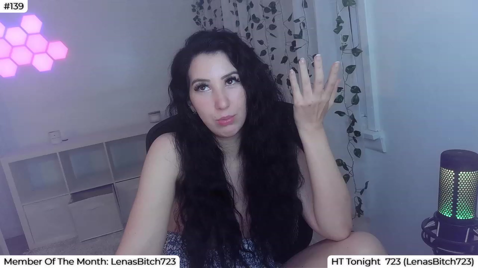 Gallery image thumbnail from LenaDanzara's myfreecams stream on, 09/24/2023, 09:04 image 11 of 20