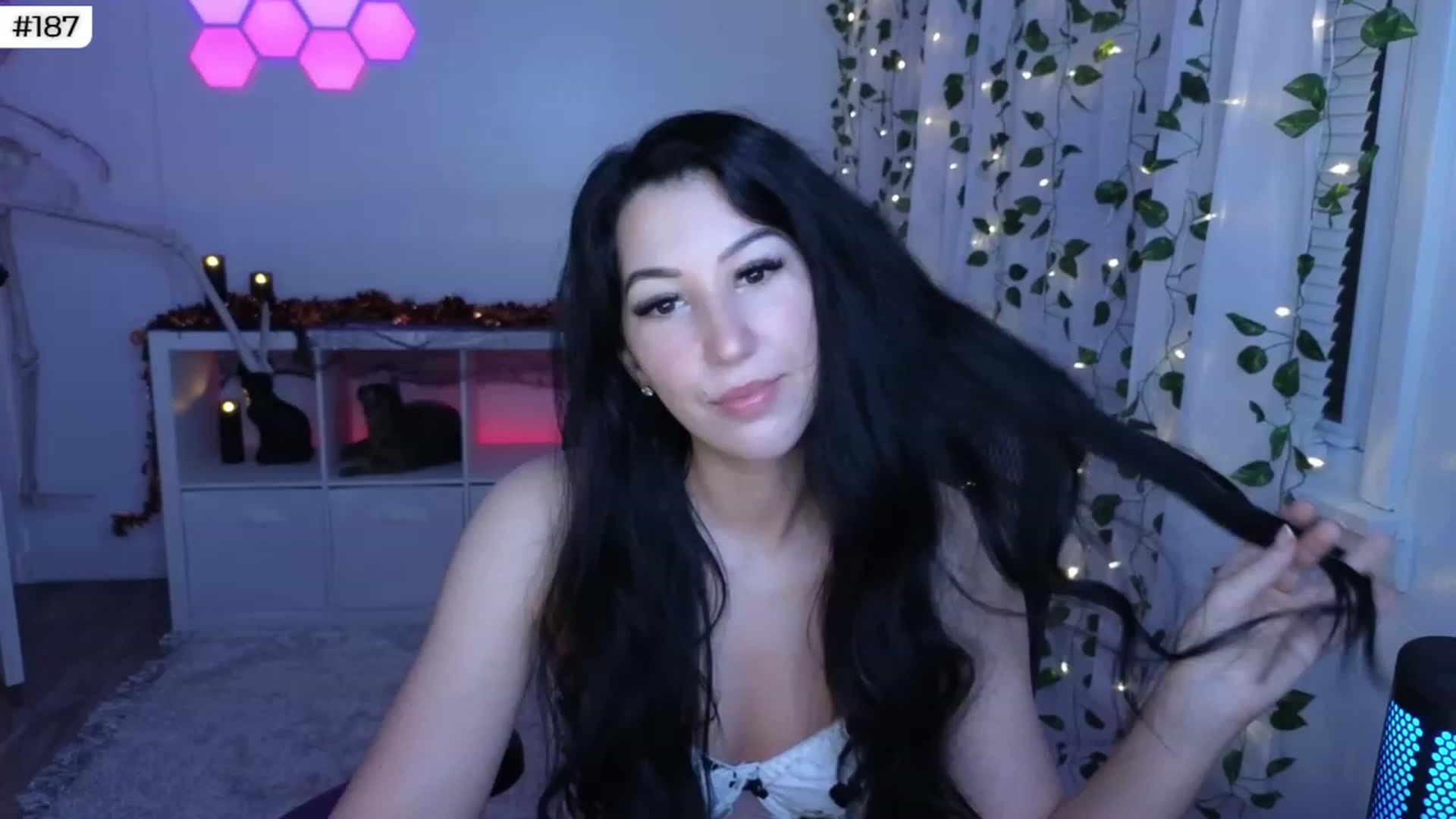 Gallery image thumbnail from LenaDanzara's myfreecams stream on, 09/30/2023, 04:27 image 5 of 20
