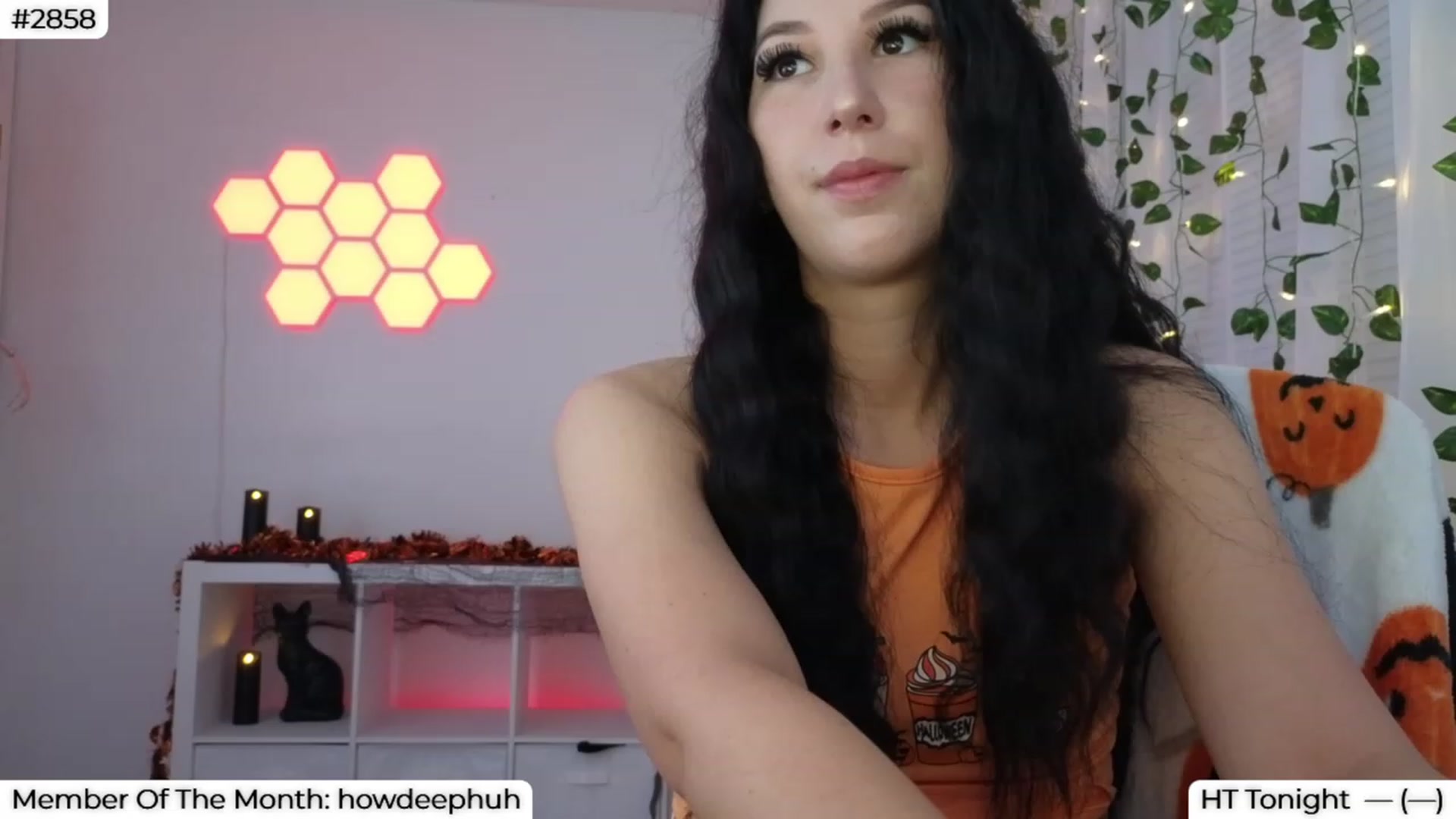 Gallery image thumbnail from LenaDanzara's myfreecams stream on, 10/02/2023, 05:57 image 1 of 20