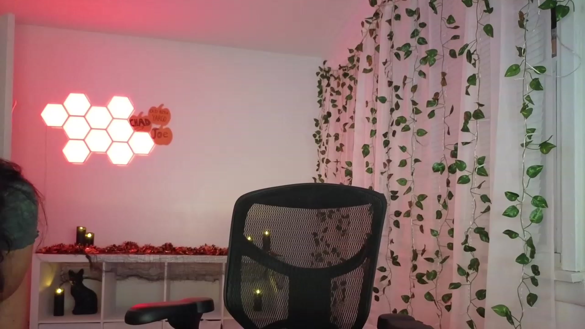 Gallery image thumbnail from LenaDanzara's myfreecams stream on, 10/05/2023, 06:54 image 20 of 20