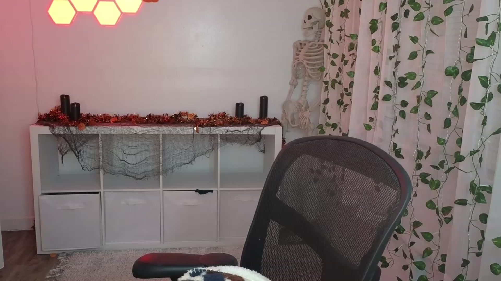 Gallery image thumbnail from LenaDanzara's myfreecams stream on, 10/13/2023, 08:00 image 12 of 20