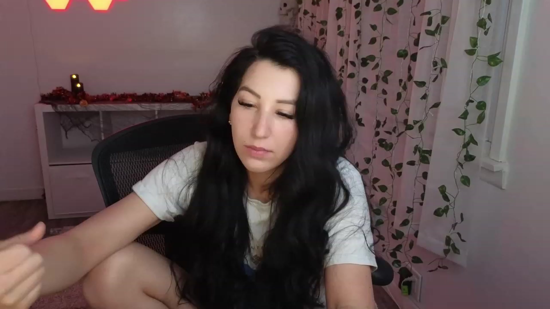 Gallery image thumbnail from LenaDanzara's myfreecams stream on, 10/16/2023, 08:38 image 20 of 20