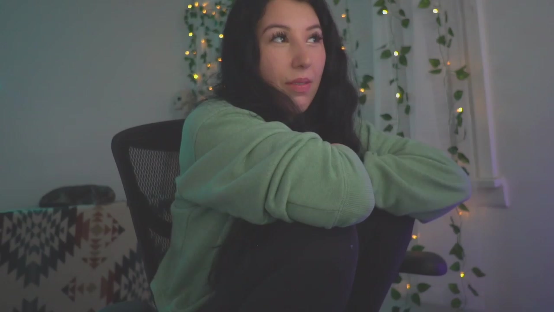 Gallery image thumbnail from LenaDanzara's myfreecams stream on, 11/12/2023, 11:05 image 10 of 20