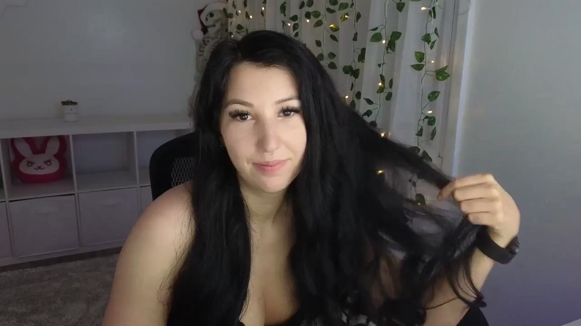 Gallery image thumbnail from LenaDanzara's myfreecams stream on, 11/16/2023, 13:11 image 13 of 20