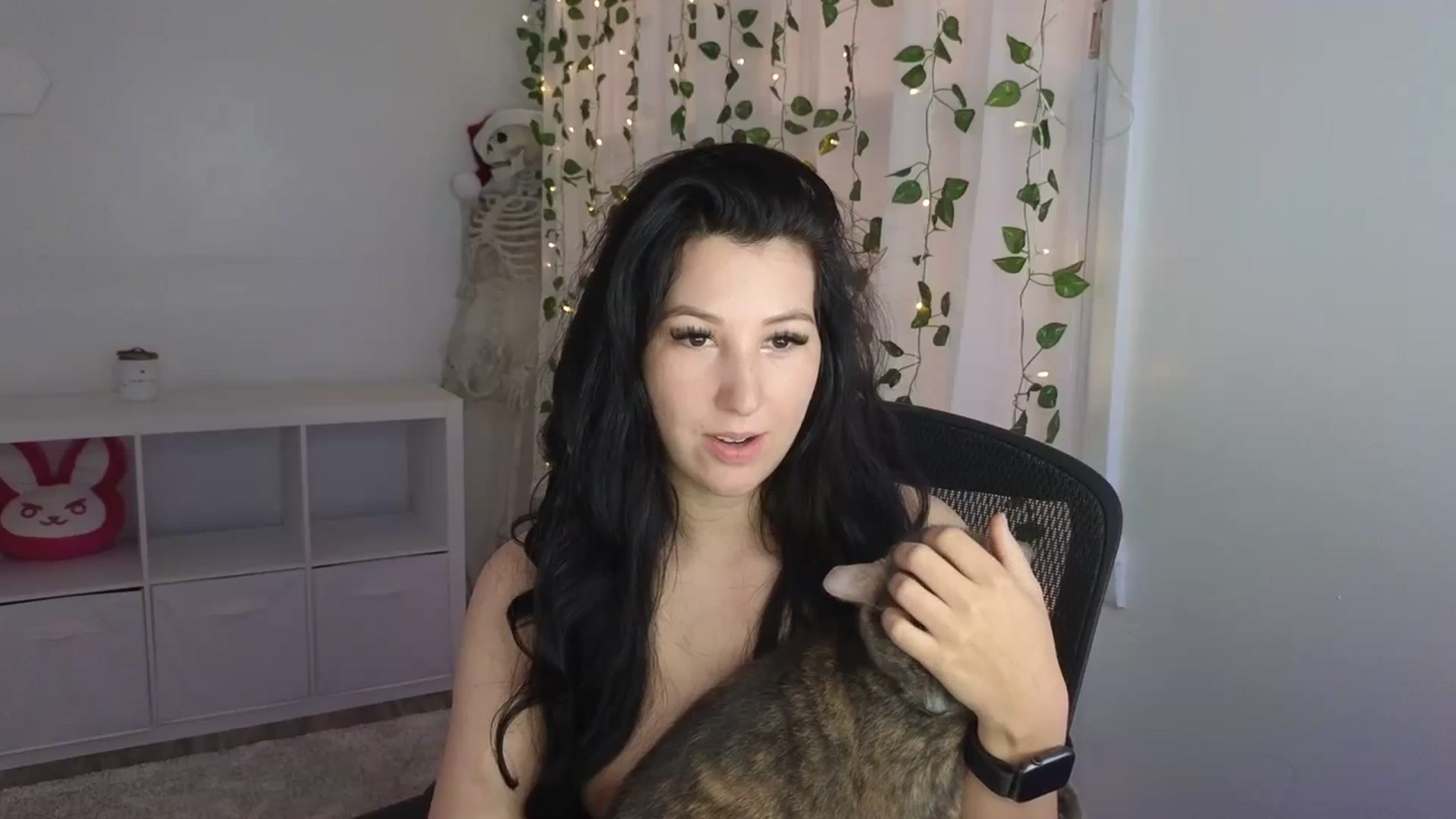Gallery image thumbnail from LenaDanzara's myfreecams stream on, 11/16/2023, 13:11 image 20 of 20