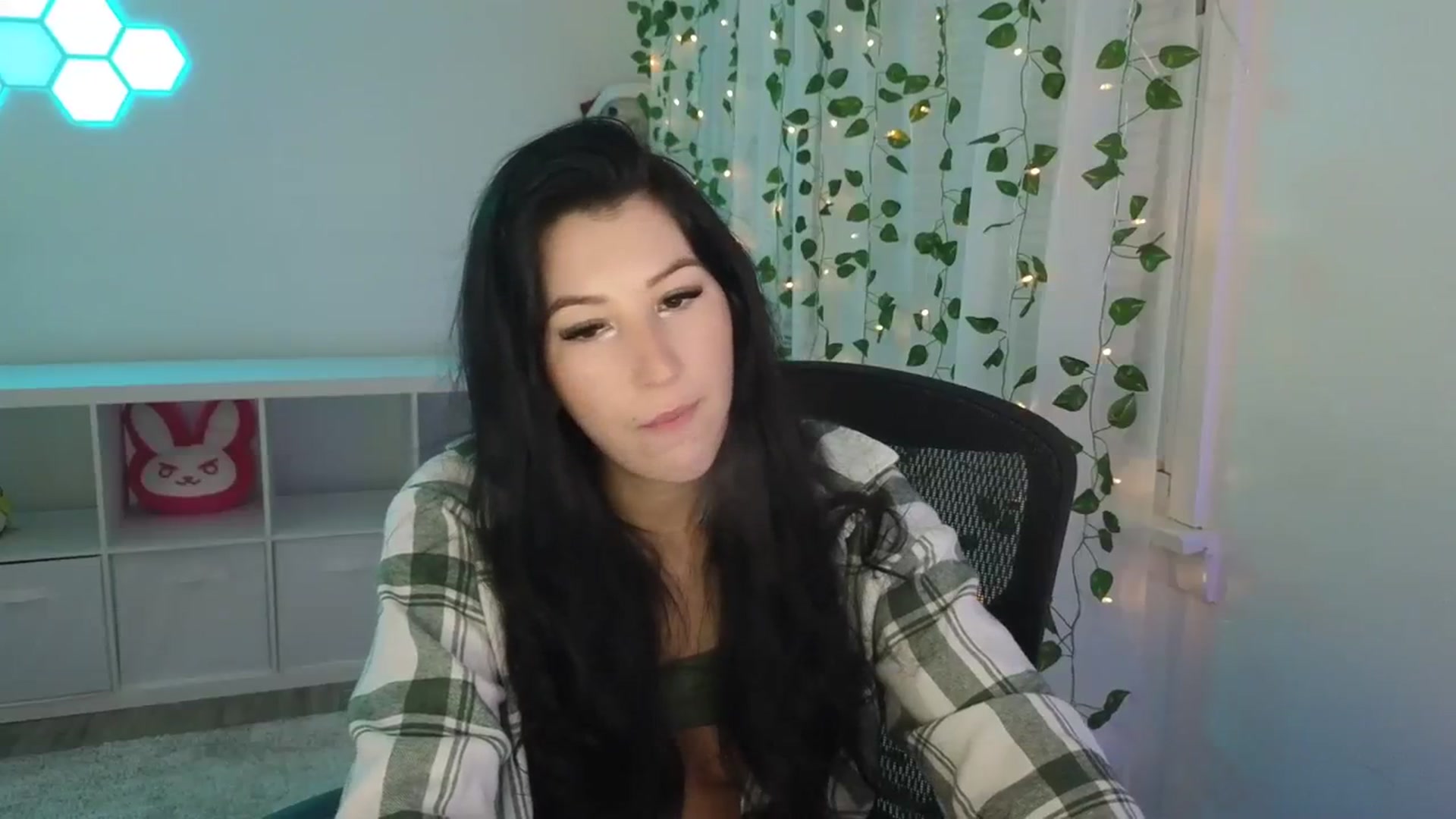Gallery image thumbnail from LenaDanzara's myfreecams stream on, 11/18/2023, 08:03 image 11 of 20