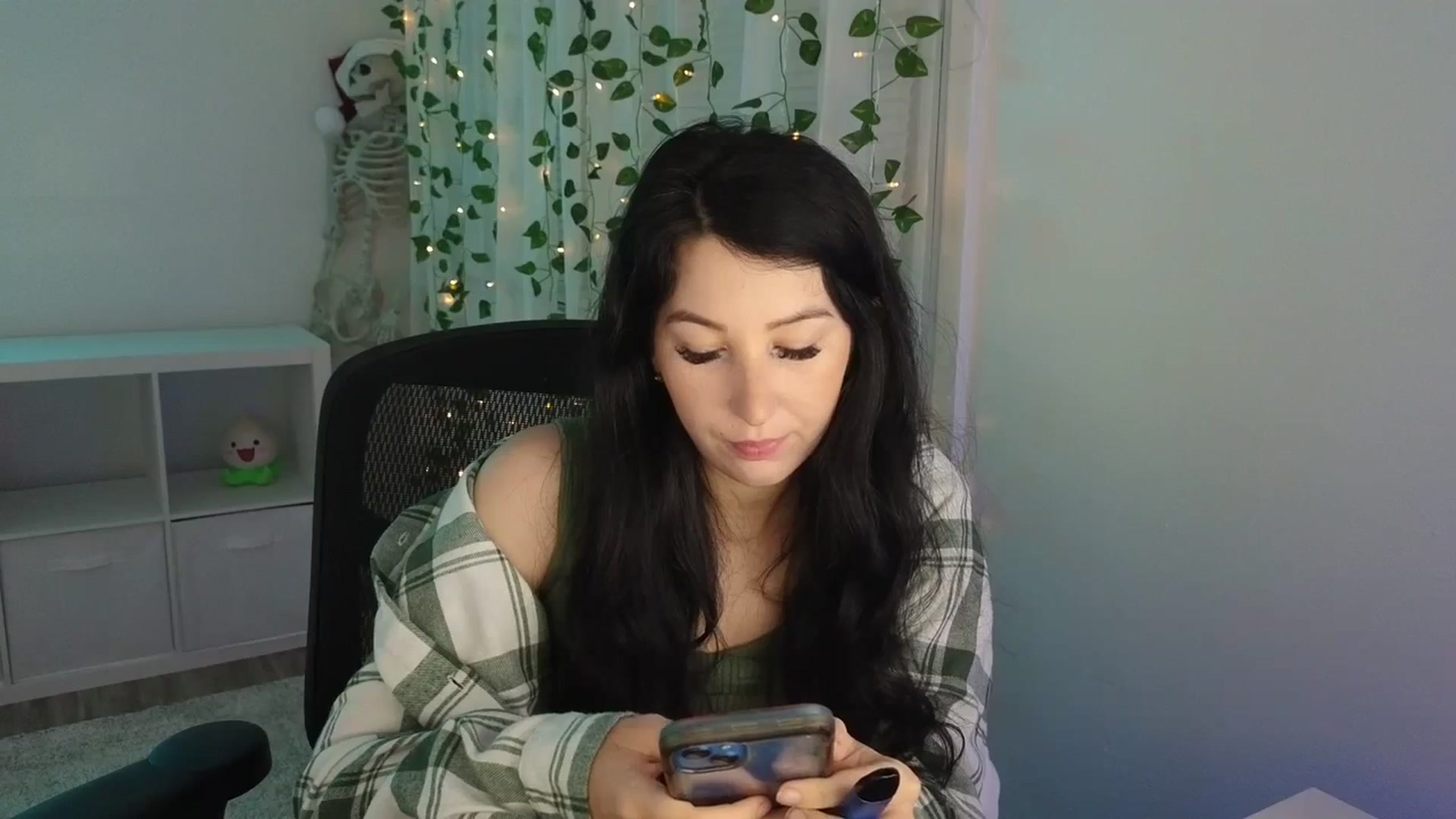 Gallery image thumbnail from LenaDanzara's myfreecams stream on, 11/18/2023, 08:03 image 4 of 20