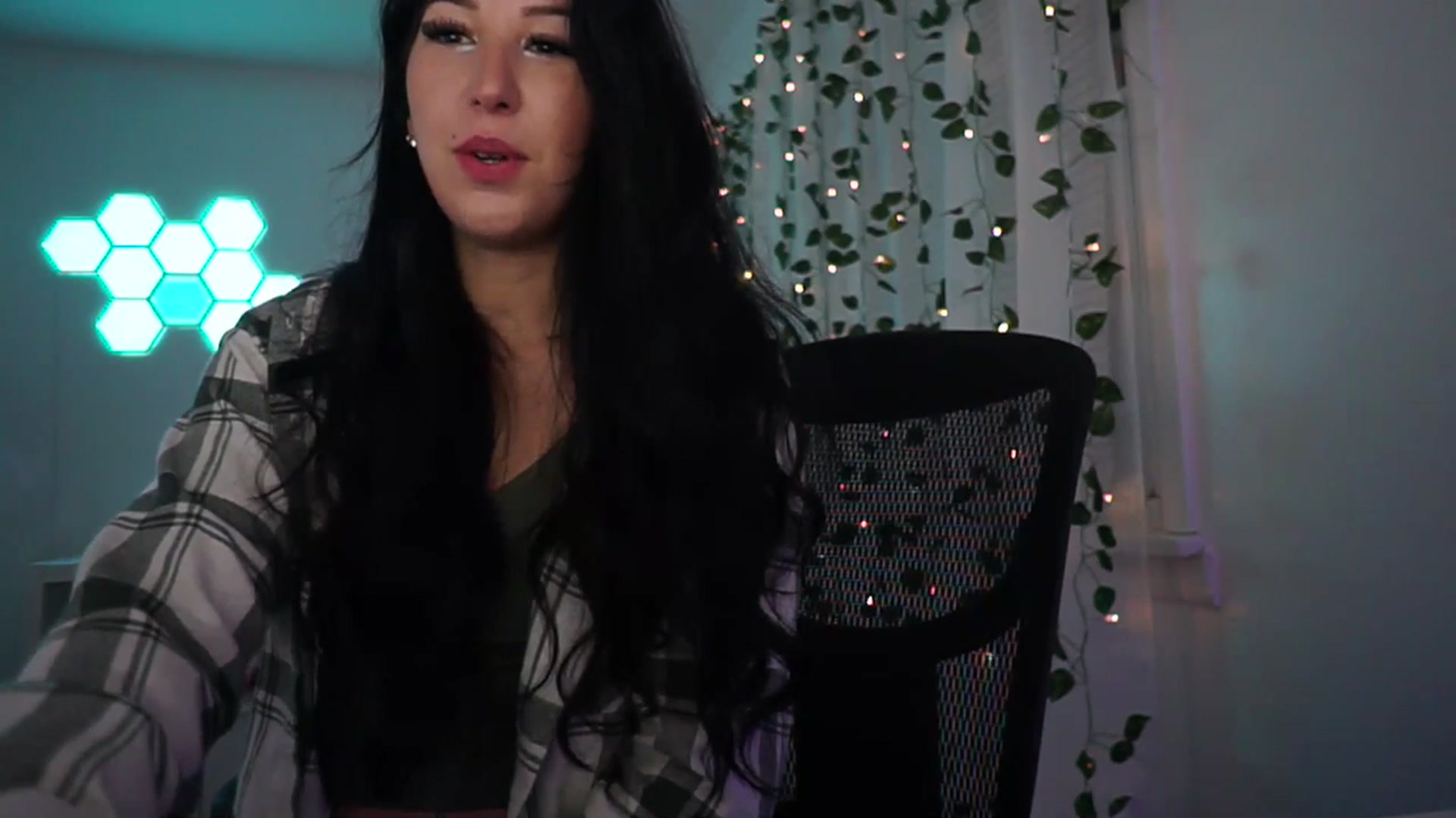 Gallery image thumbnail from LenaDanzara's myfreecams stream on, 11/18/2023, 08:03 image 20 of 20